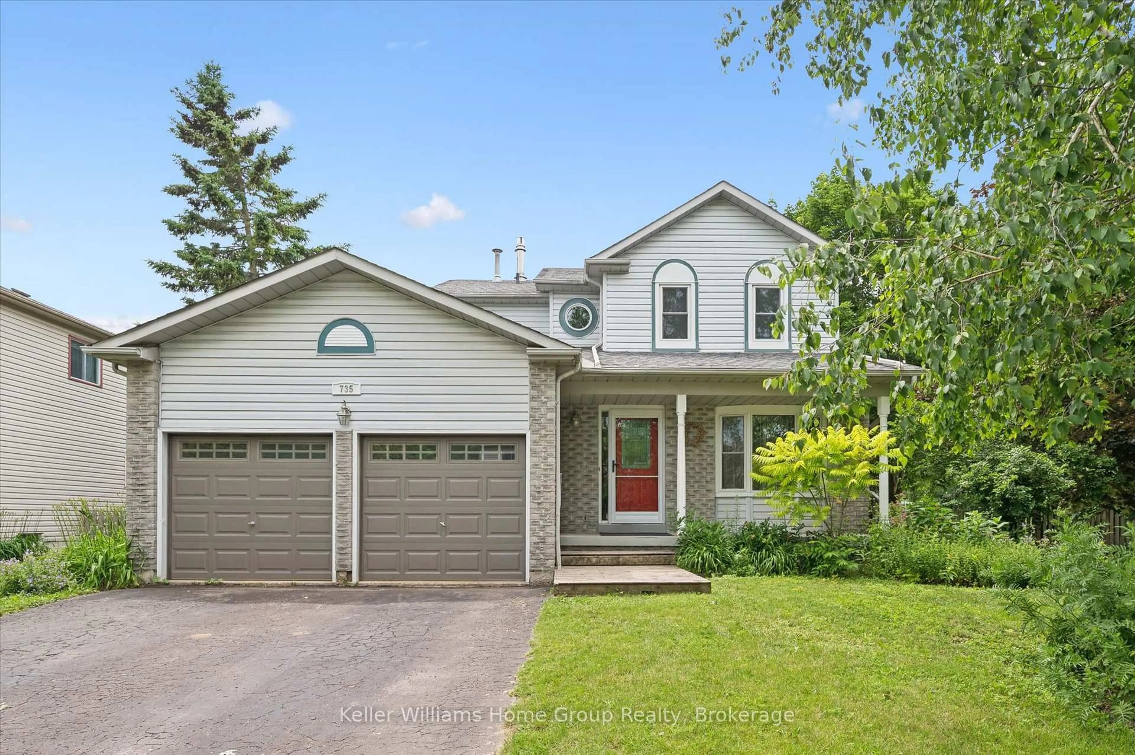 Home with vinyl exterior material, street for 735 Campbell Ave, Centre Wellington Ontario N1M 3N1