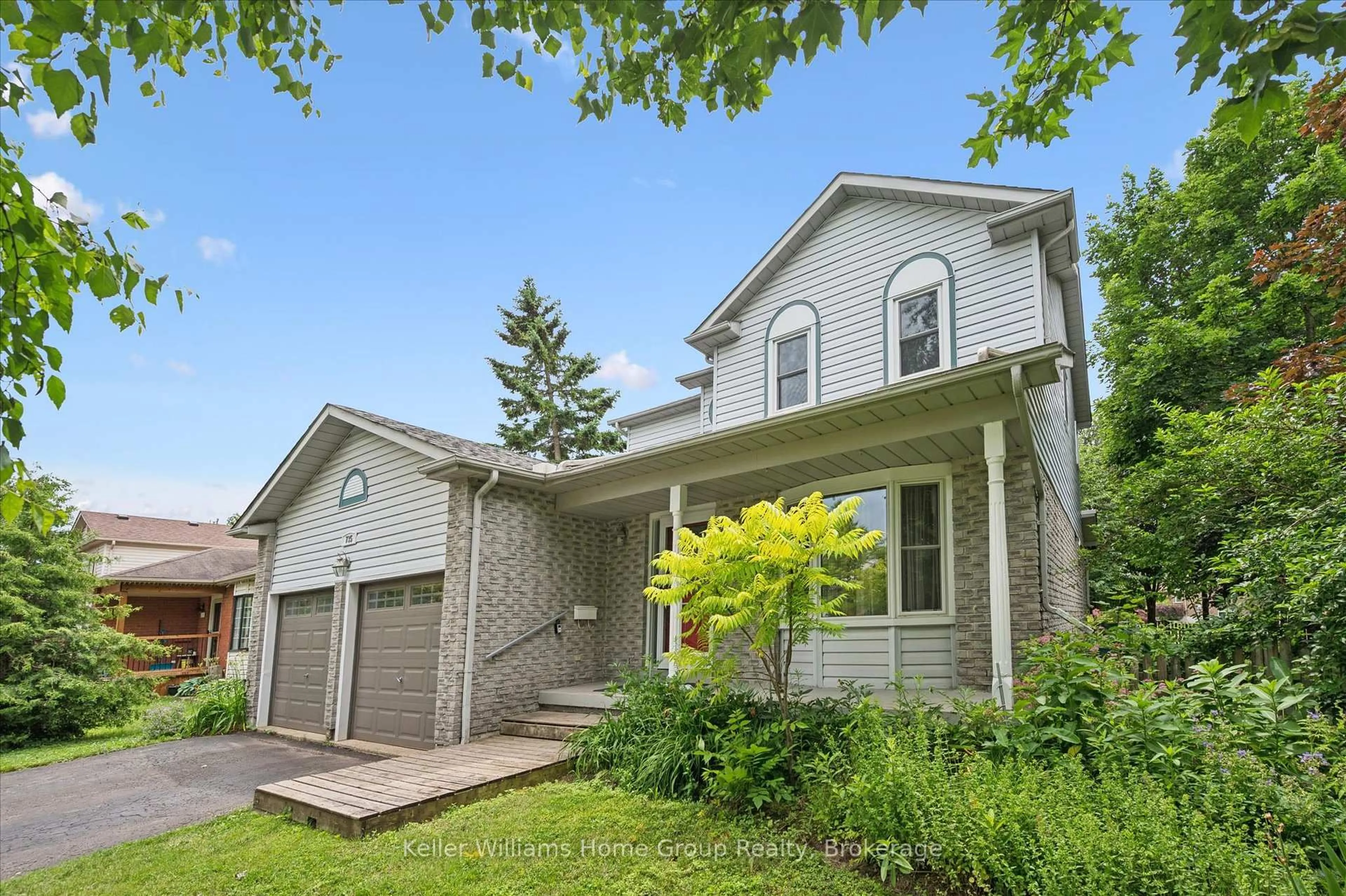 Home with brick exterior material, street for 735 Campbell Ave, Centre Wellington Ontario N1M 3N1