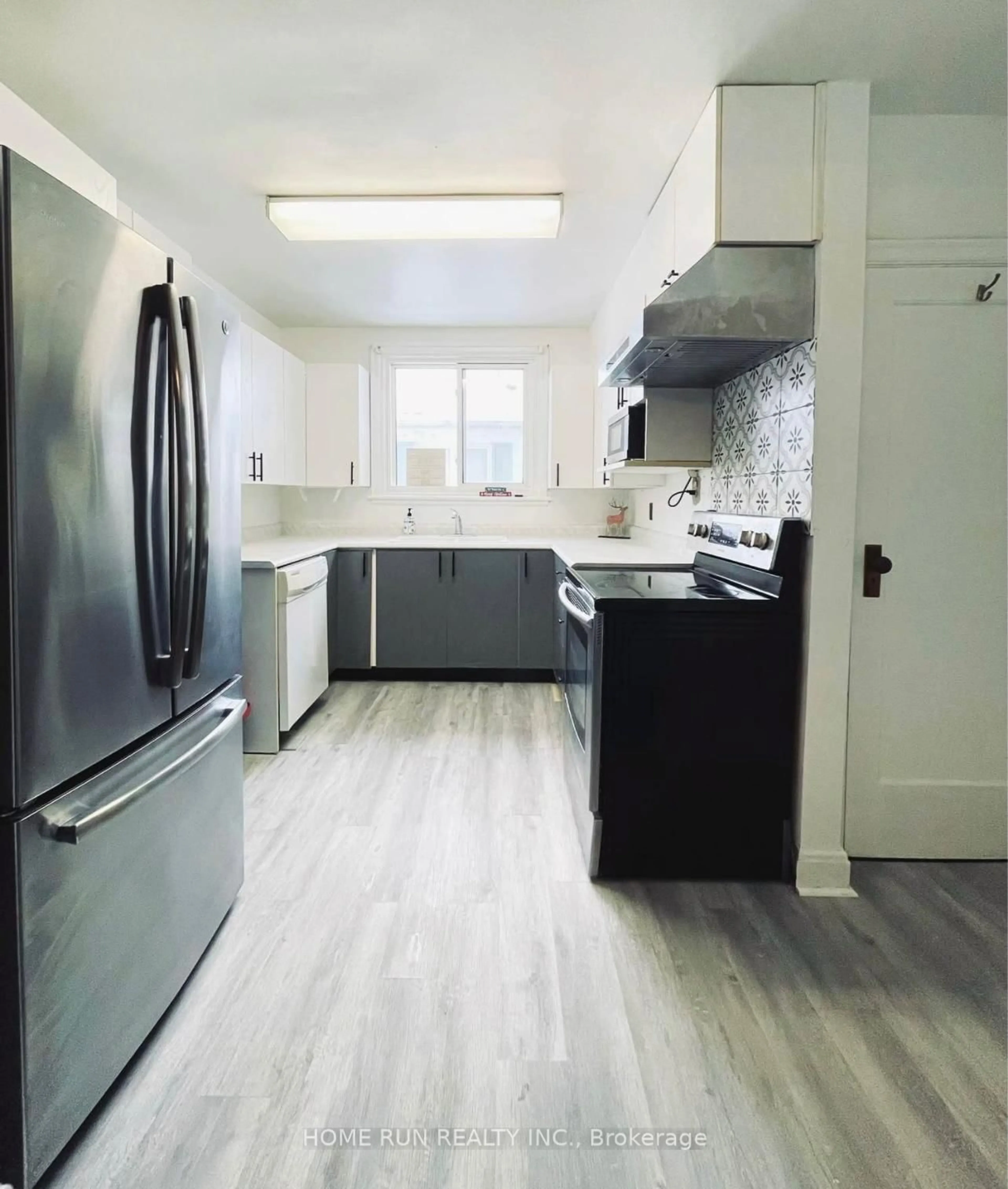 Unknown for 378 Enfield Ave, Ottawa Ontario K1L 7L3