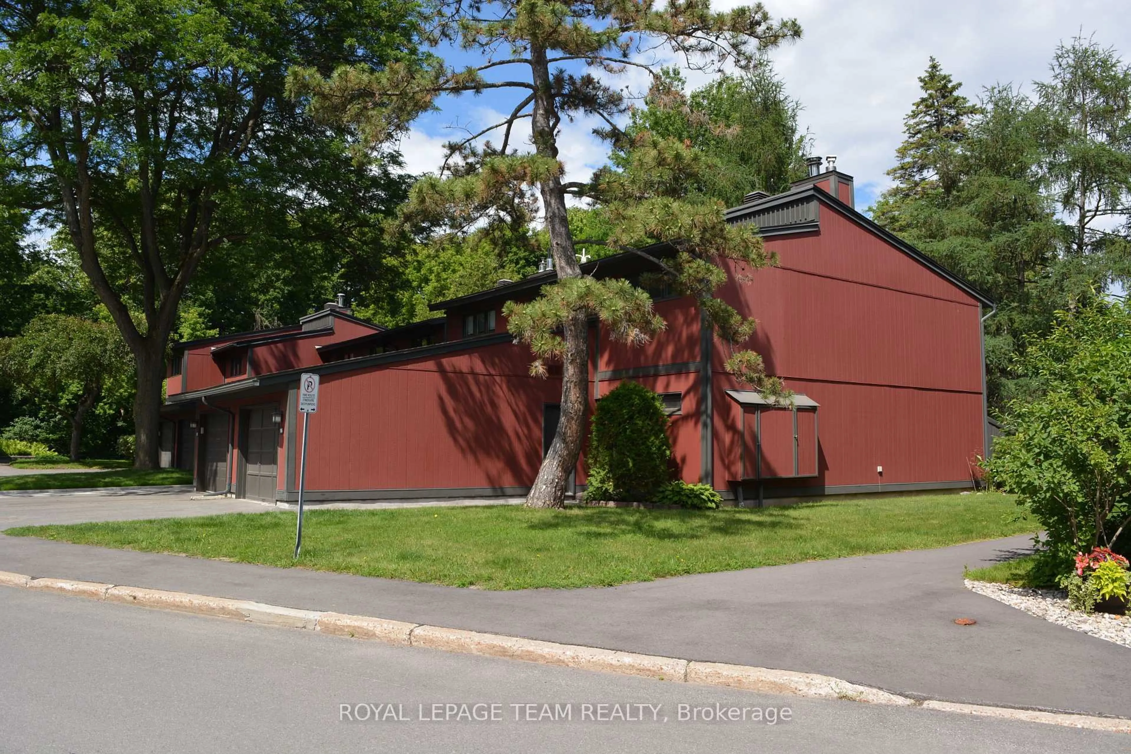 Unknown for 280 Mcclellan Rd #16, Ottawa Ontario K2H 8P8