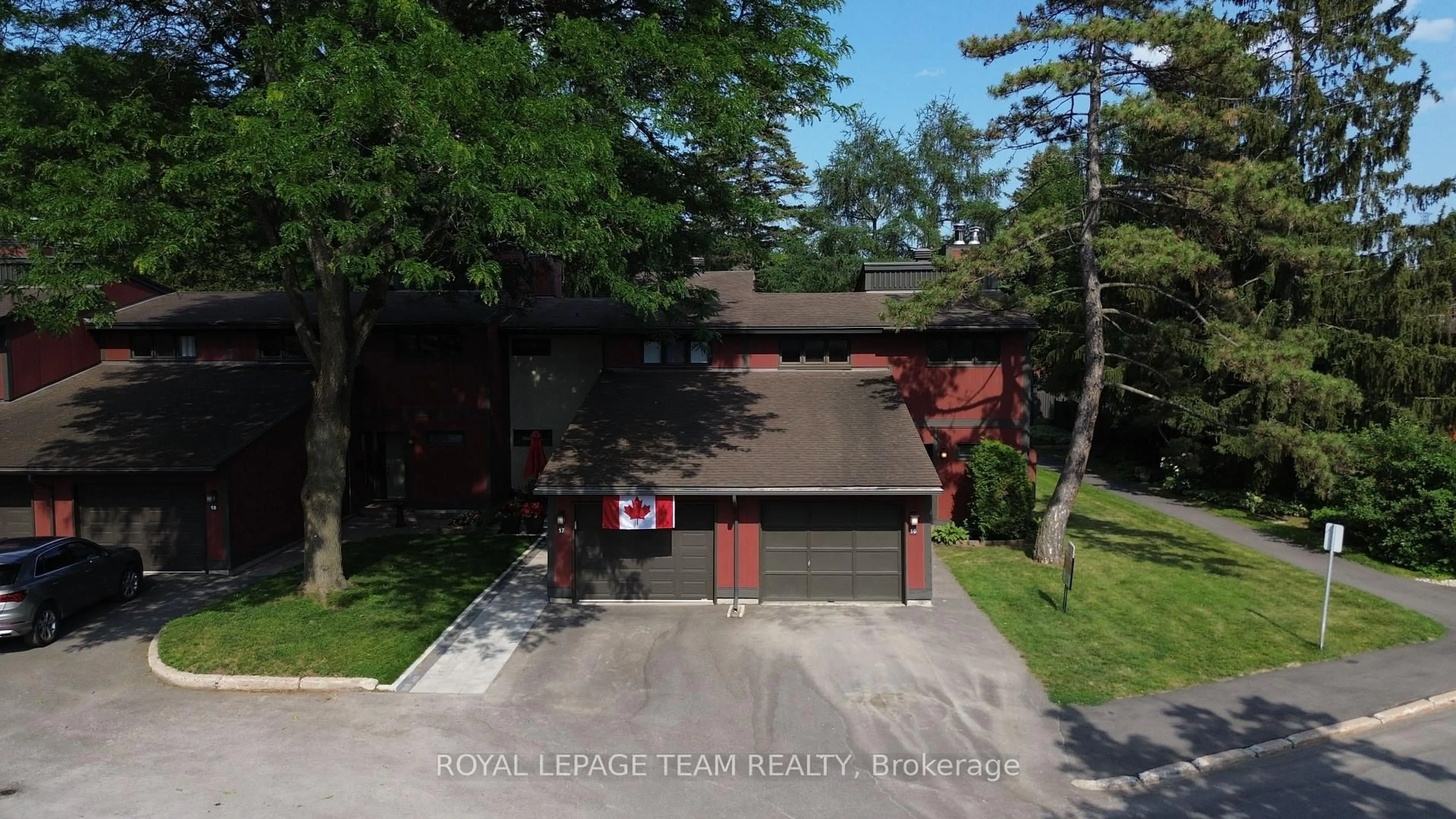 A pic from outside/outdoor area/front of a property/back of a property/a pic from drone, street for 280 Mcclellan Rd #16, Ottawa Ontario K2H 8P8