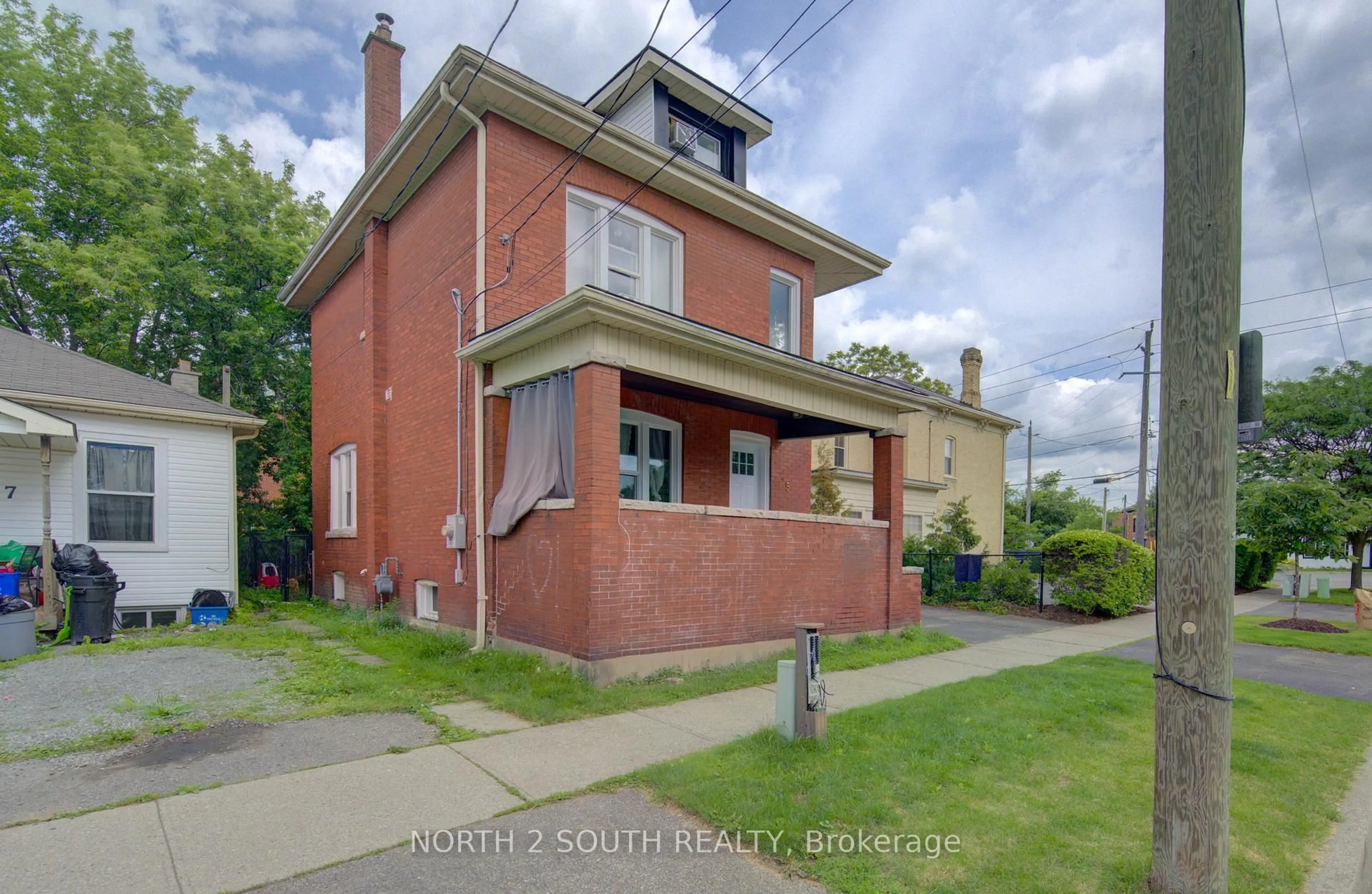Home with brick exterior material, street for 5 Fleet St, Brantford Ontario N3T 3S8