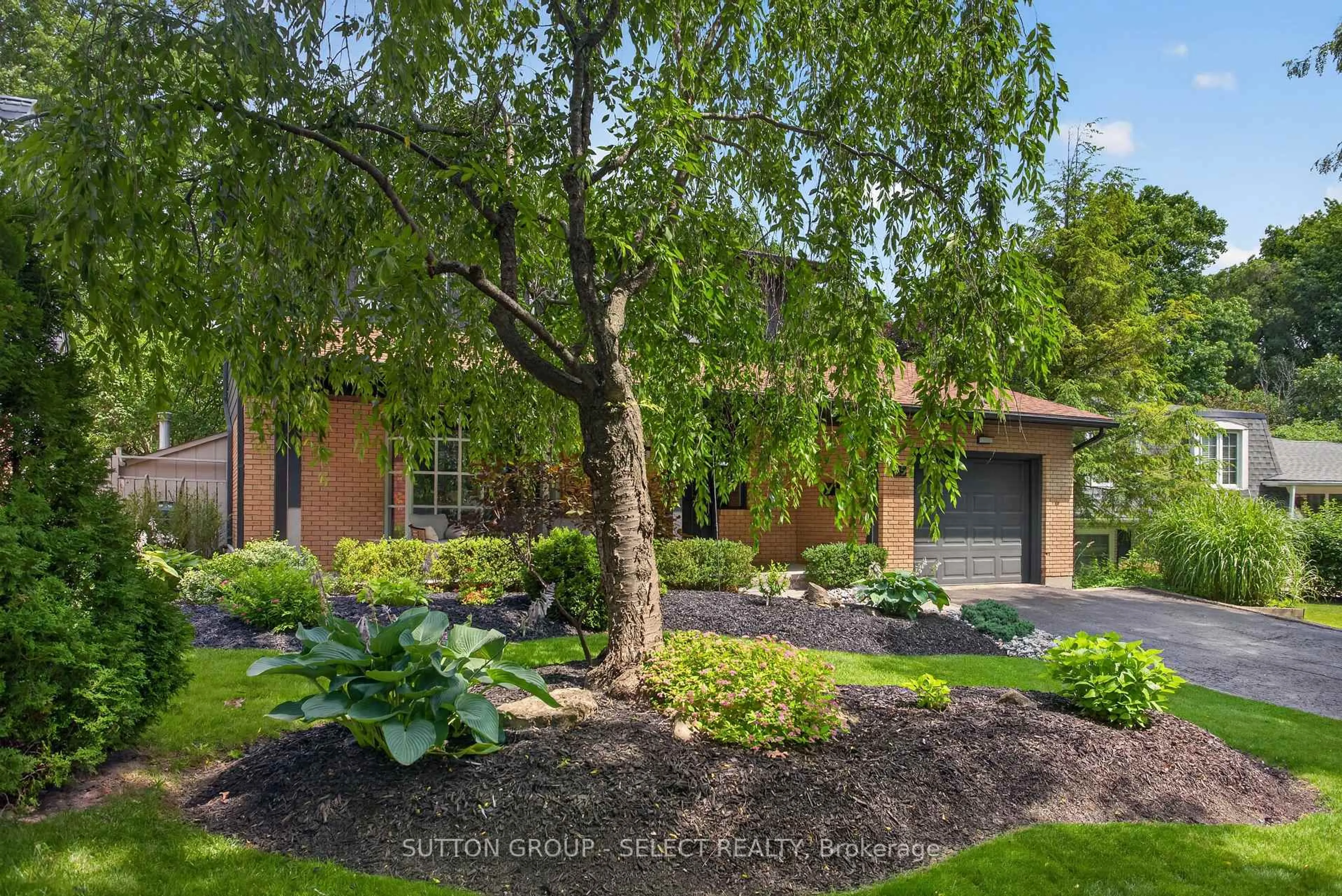 Home with brick exterior material, street for 25 Havenridge Cres, London North Ontario N6H 4L5