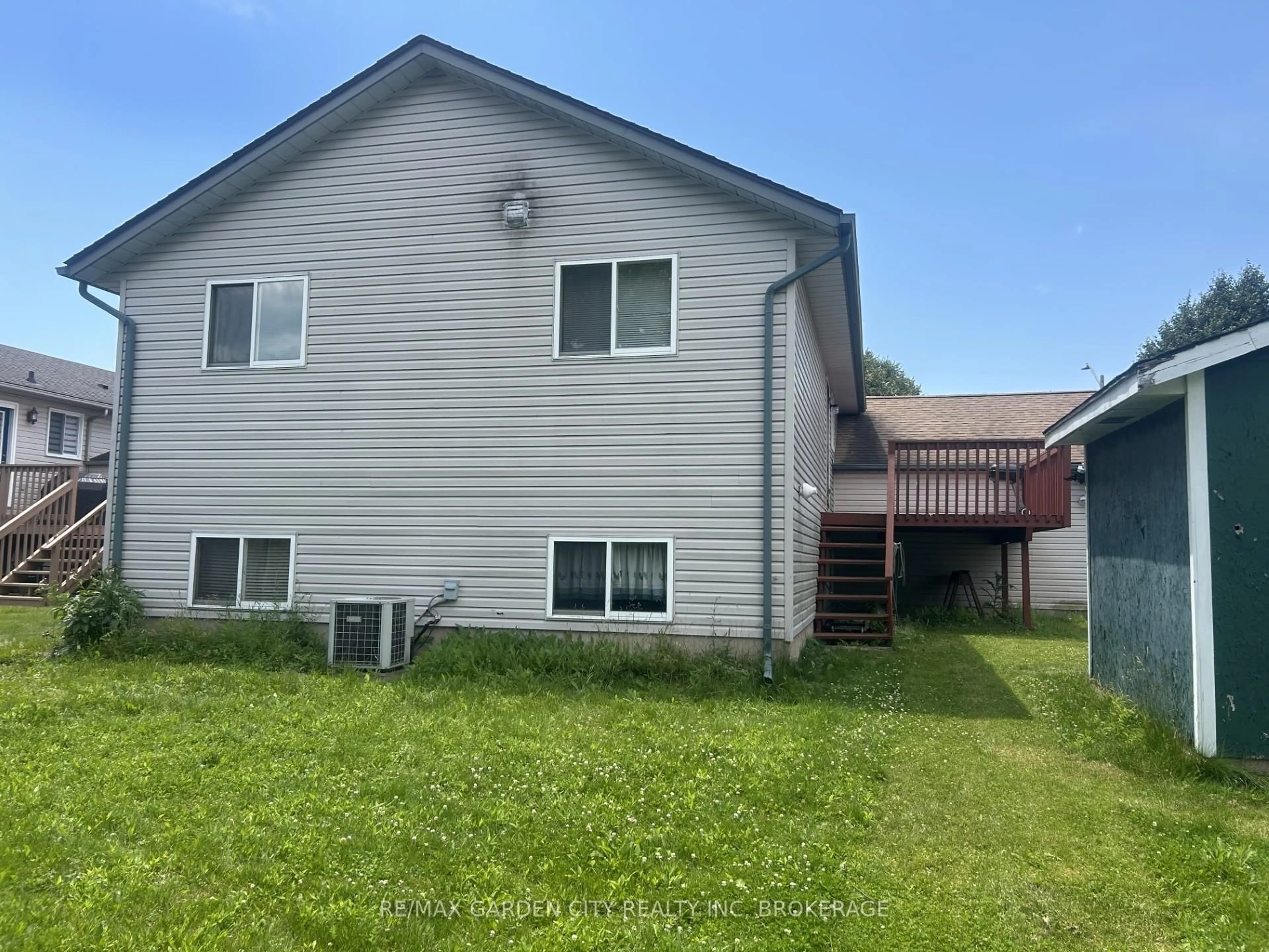Unknown for 822 Woodside Crt, Fort Erie Ontario L2A 6R5