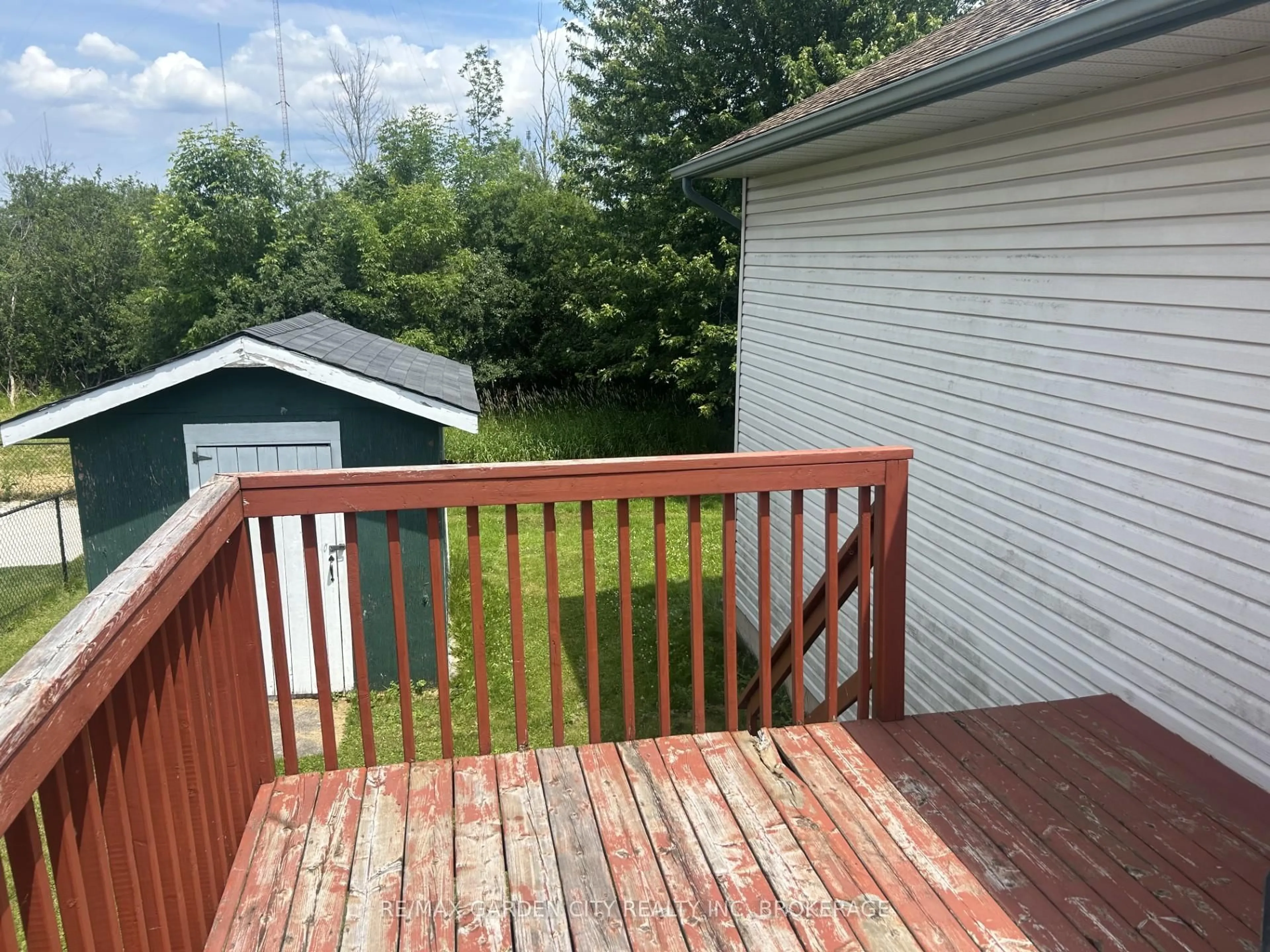 Patio, water/lake/river/ocean view for 822 Woodside Crt, Fort Erie Ontario L2A 6R5