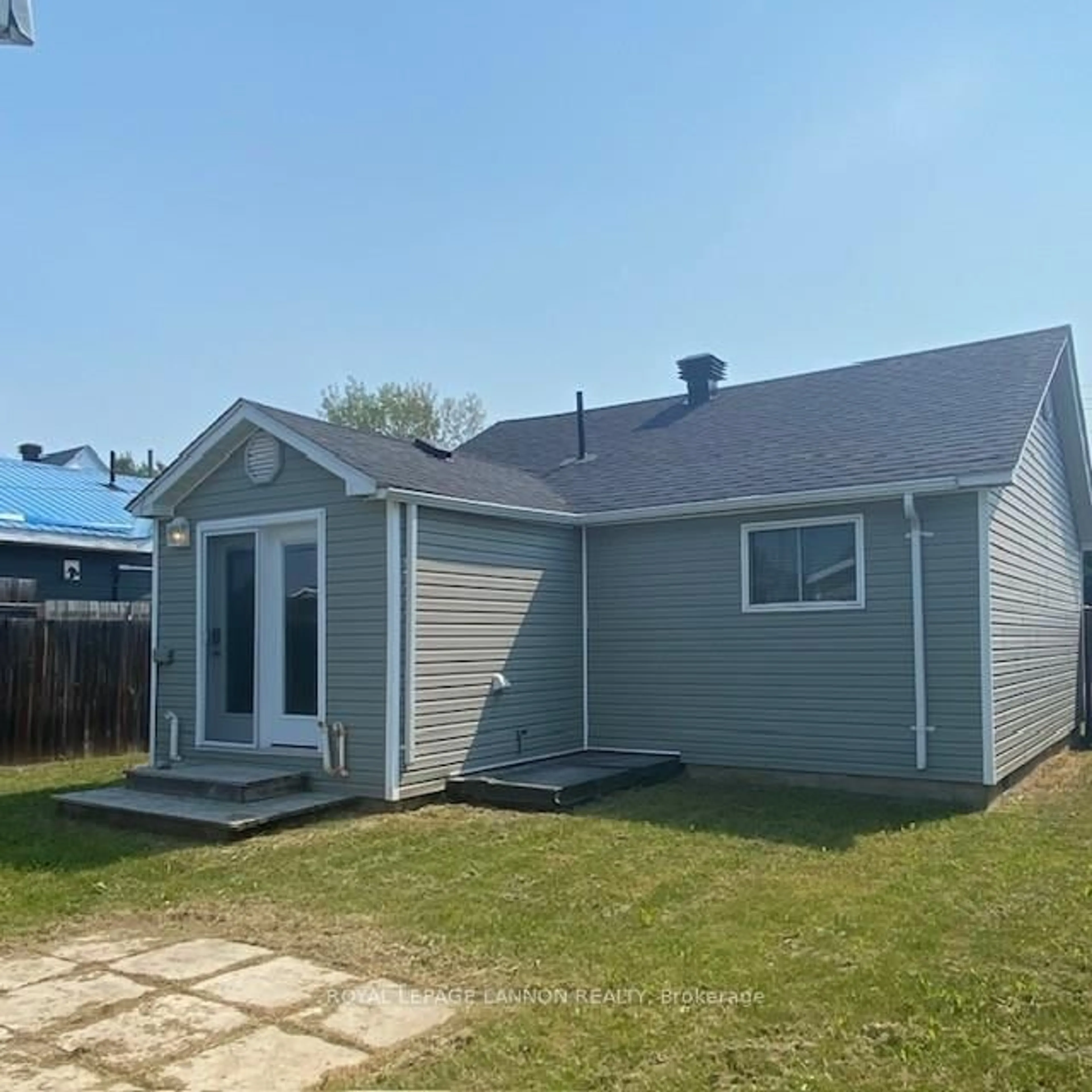 Unknown for 720 First St, Greenstone Ontario P0T 1M0