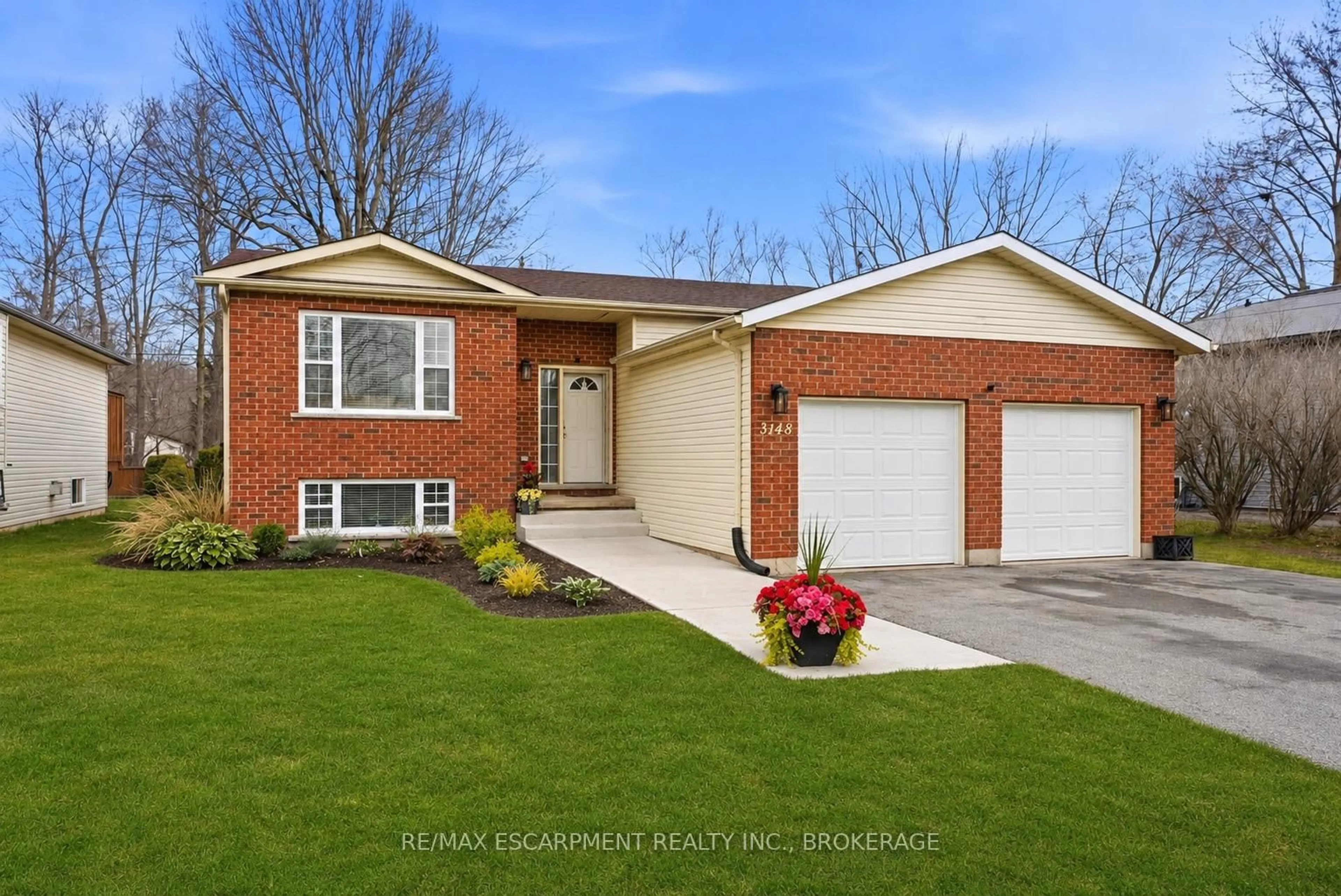 Home with brick exterior material, street for 3148 Jewell Ave, Fort Erie Ontario L0S 1N0