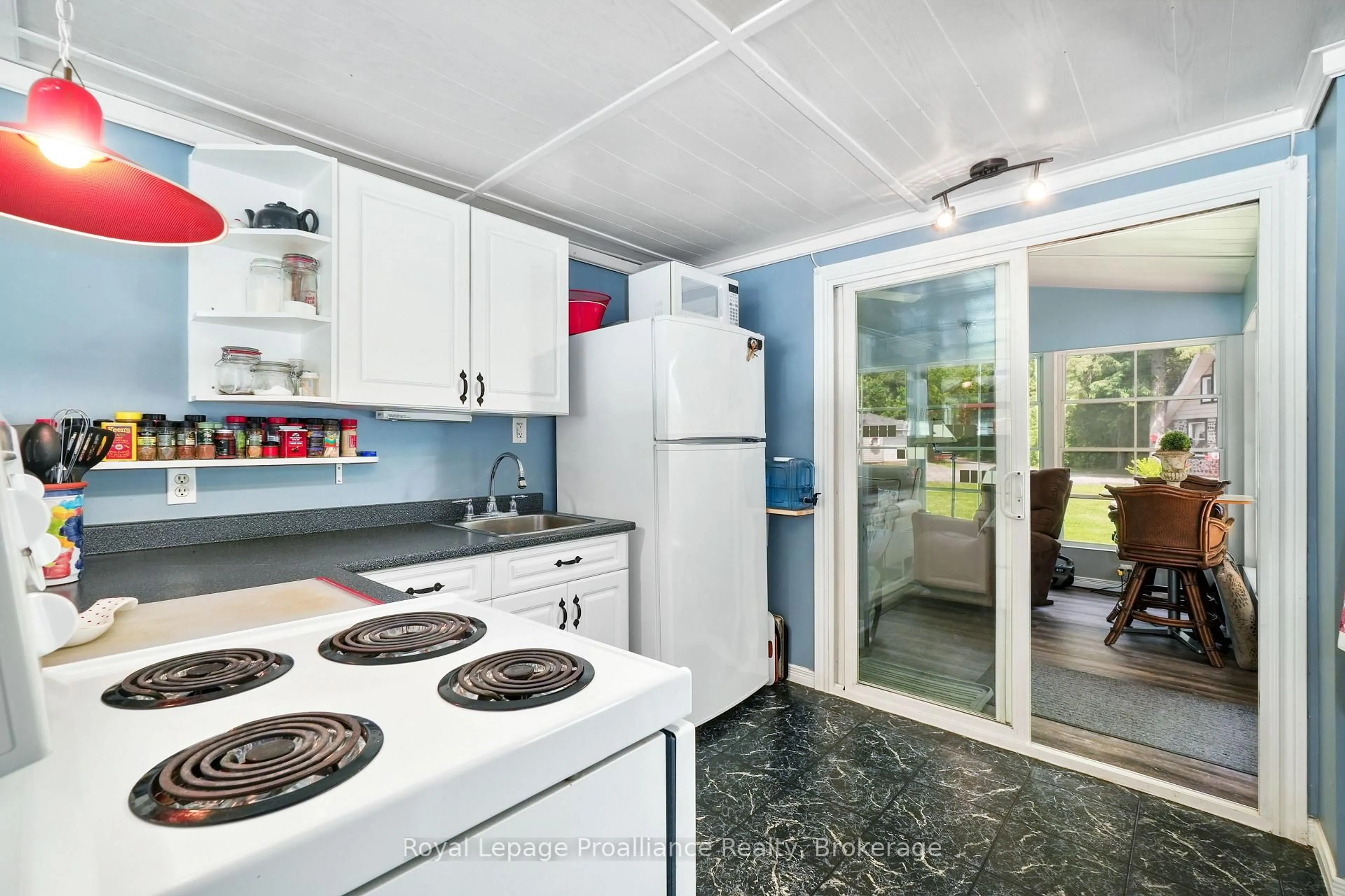 Standard kitchen, ceramic/tile floor for 249 4th Line #A, Trent Hills Ontario K0L 1L0