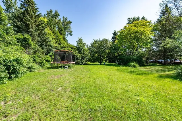 770 Mcguire St, Petawawa 5