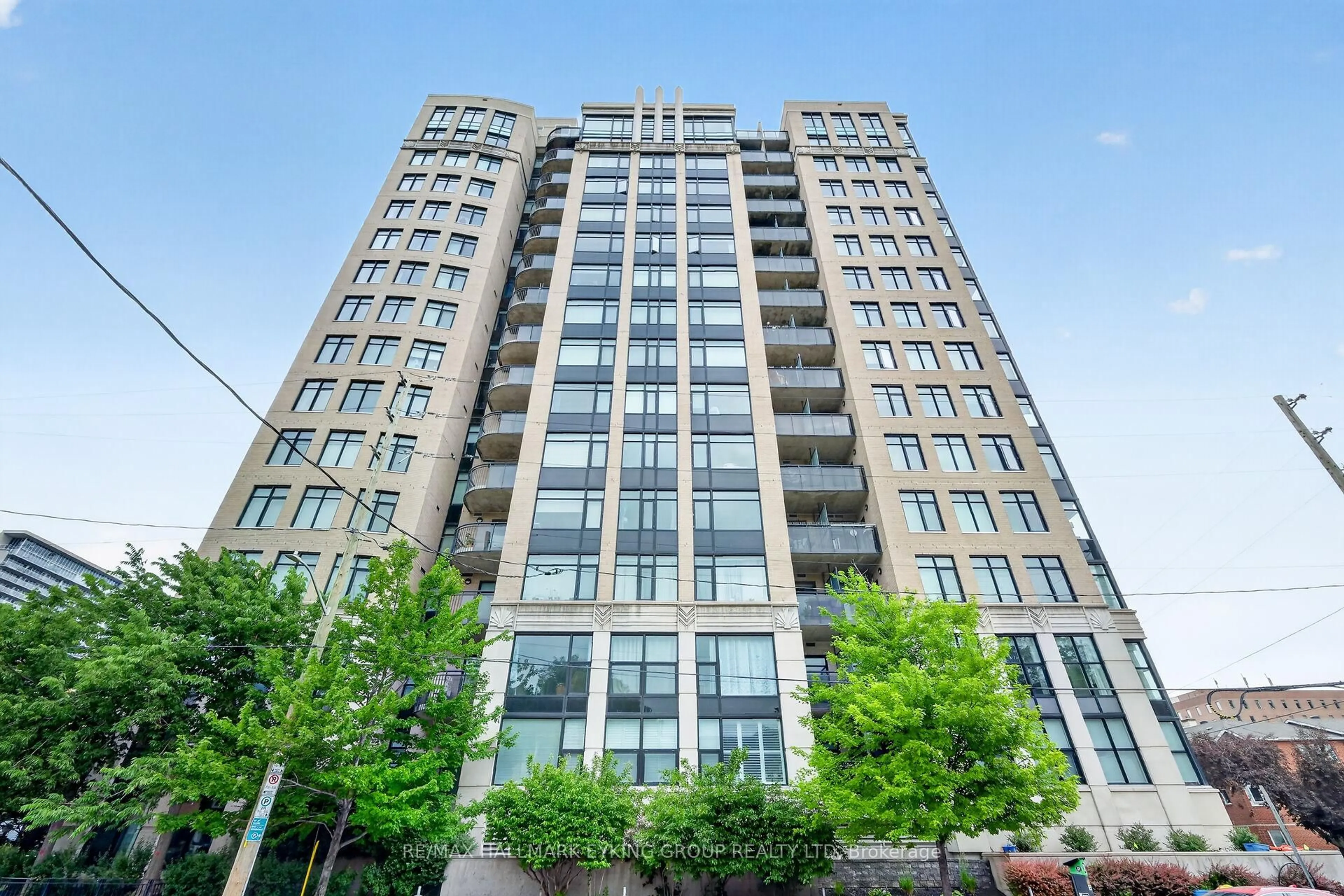 Unknown for 245 Kent St #301, Ottawa Ontario K2P 0A5