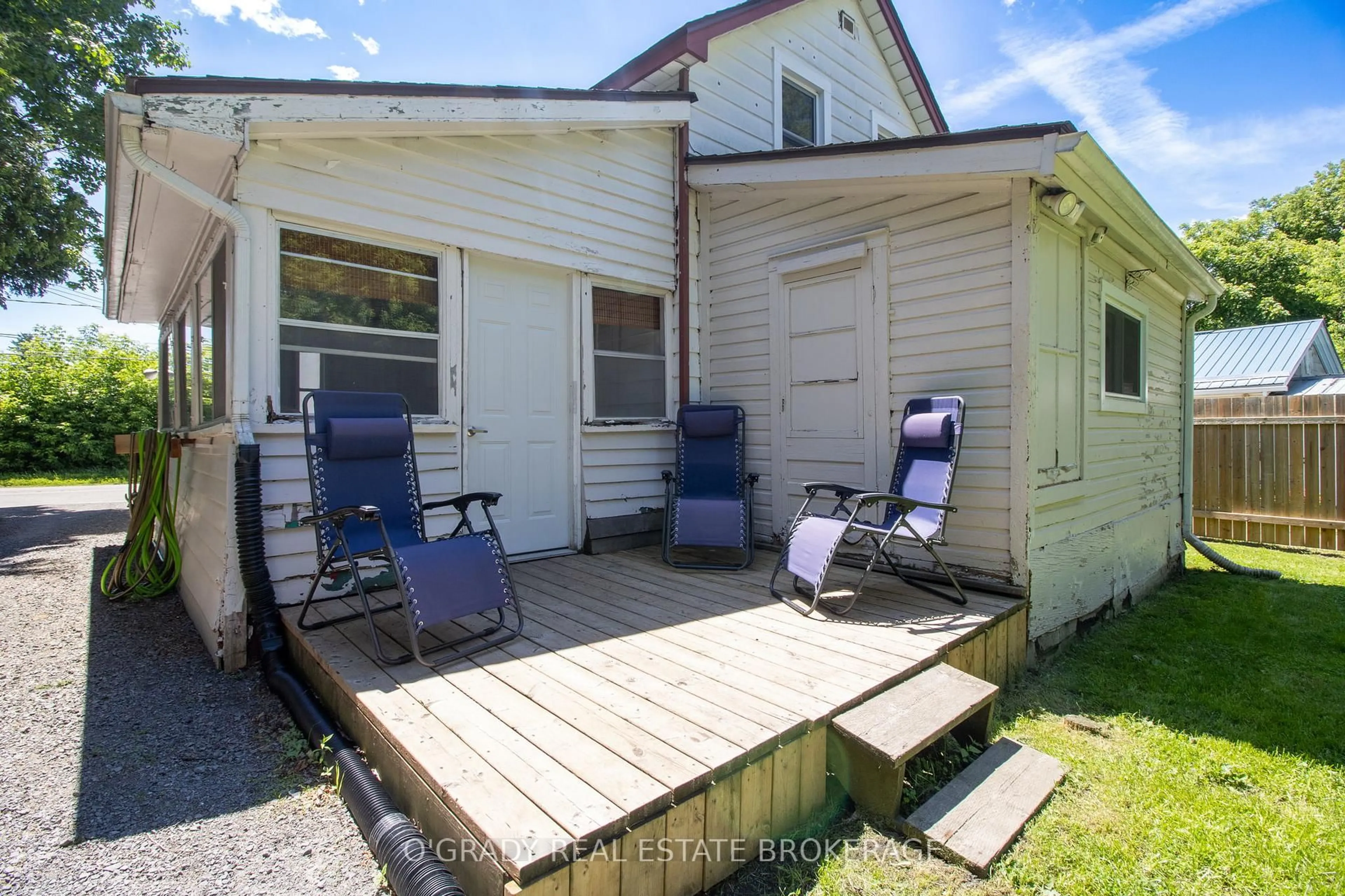 Patio, street for 26 Delhi St, Brockville Ontario K6V 4H3