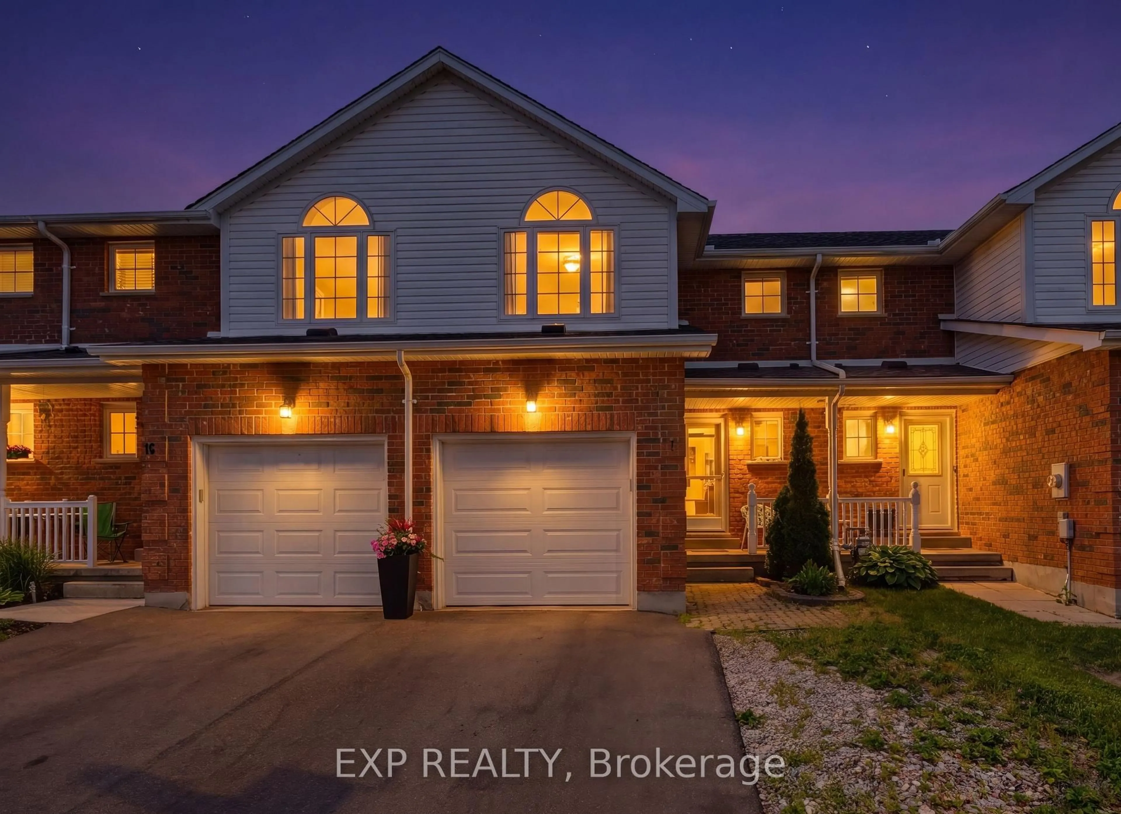 Home with brick exterior material, street for 17 Brandy Cres, Kitchener Ontario N2B 3W8