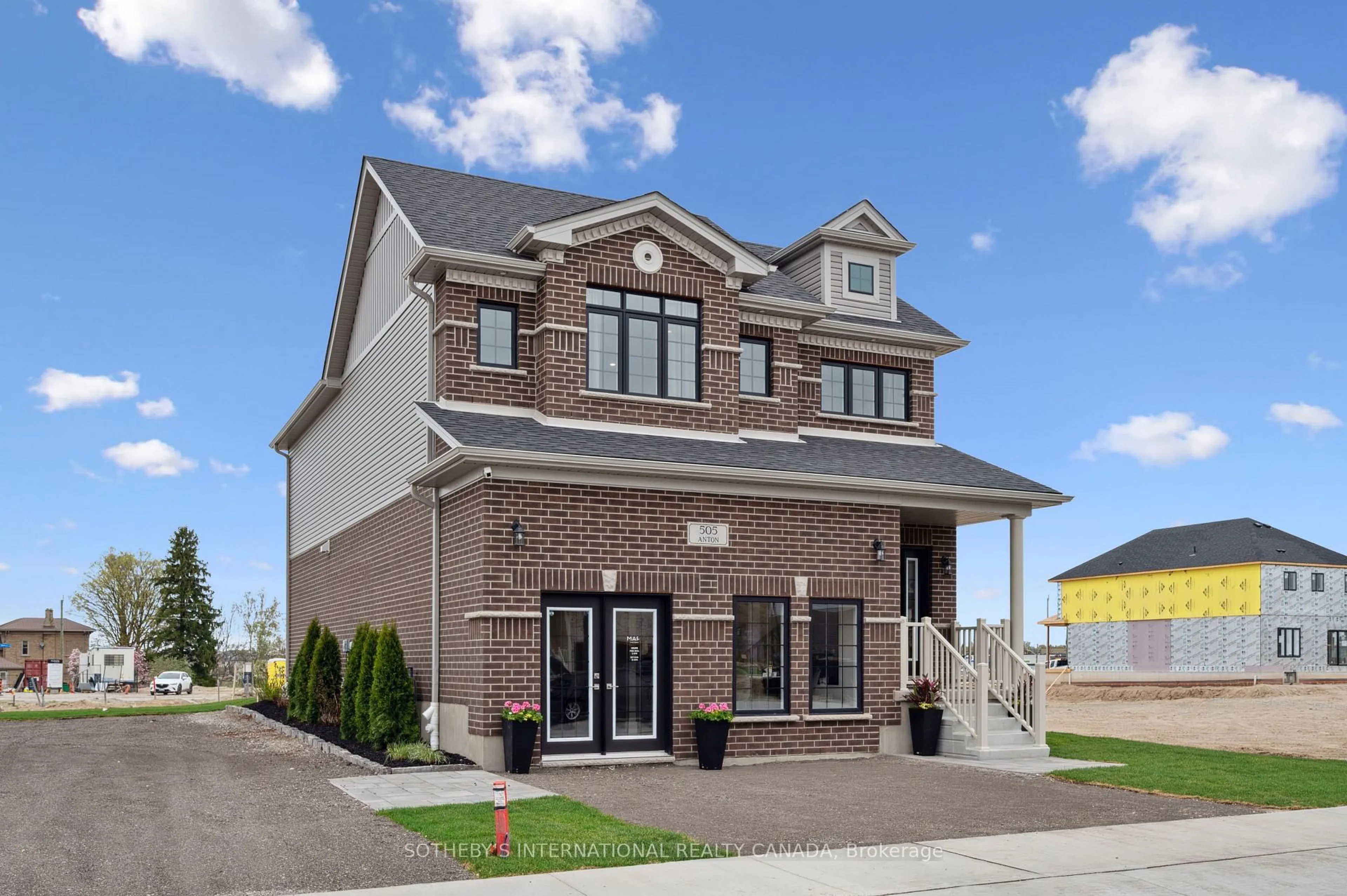 Home with brick exterior material, building for 629 Anton Cres, Kitchener Ontario N2R 0T8