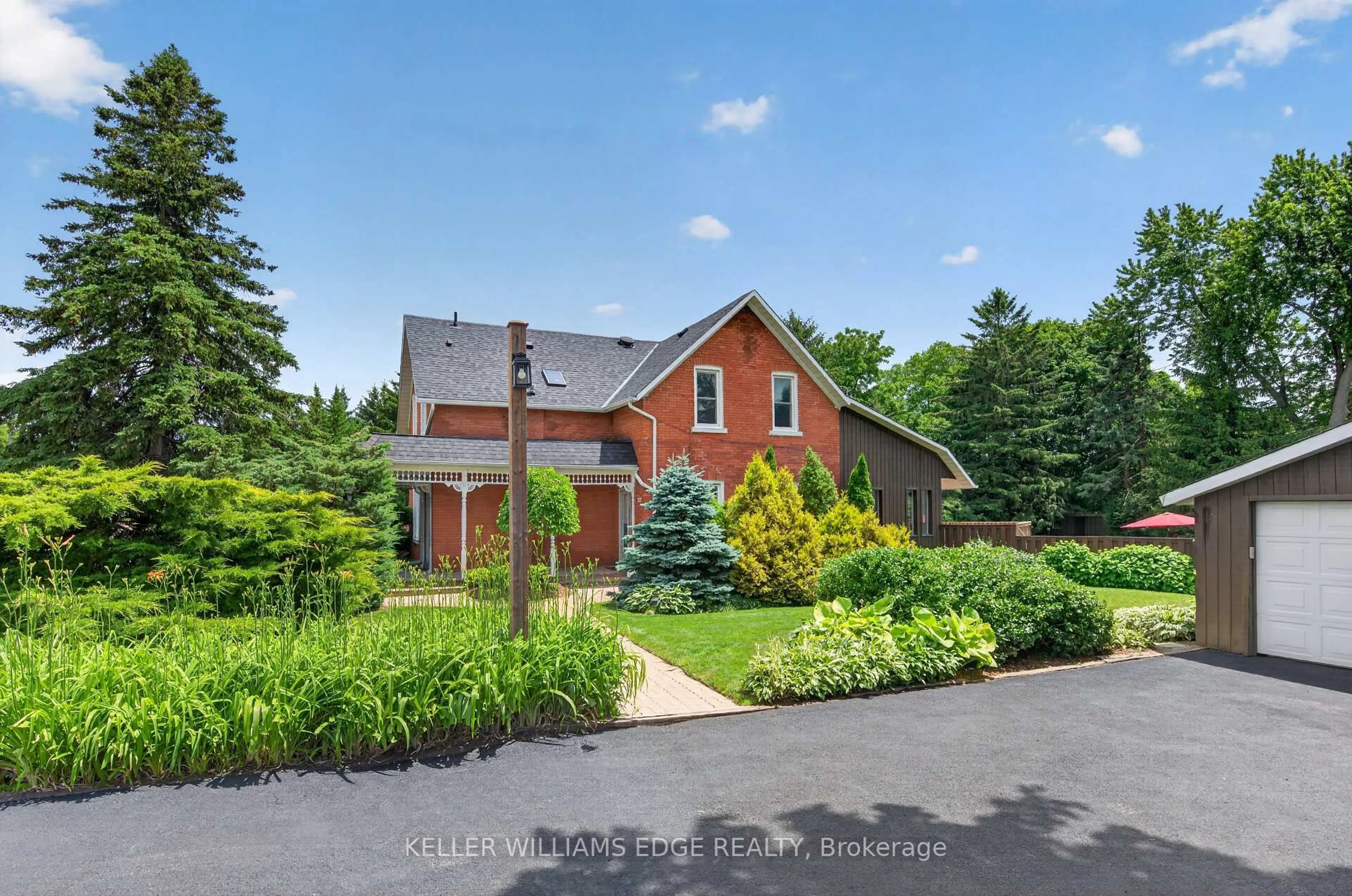 Home with brick exterior material, street for 117 Highway 8, Hamilton Ontario L9H 4V7