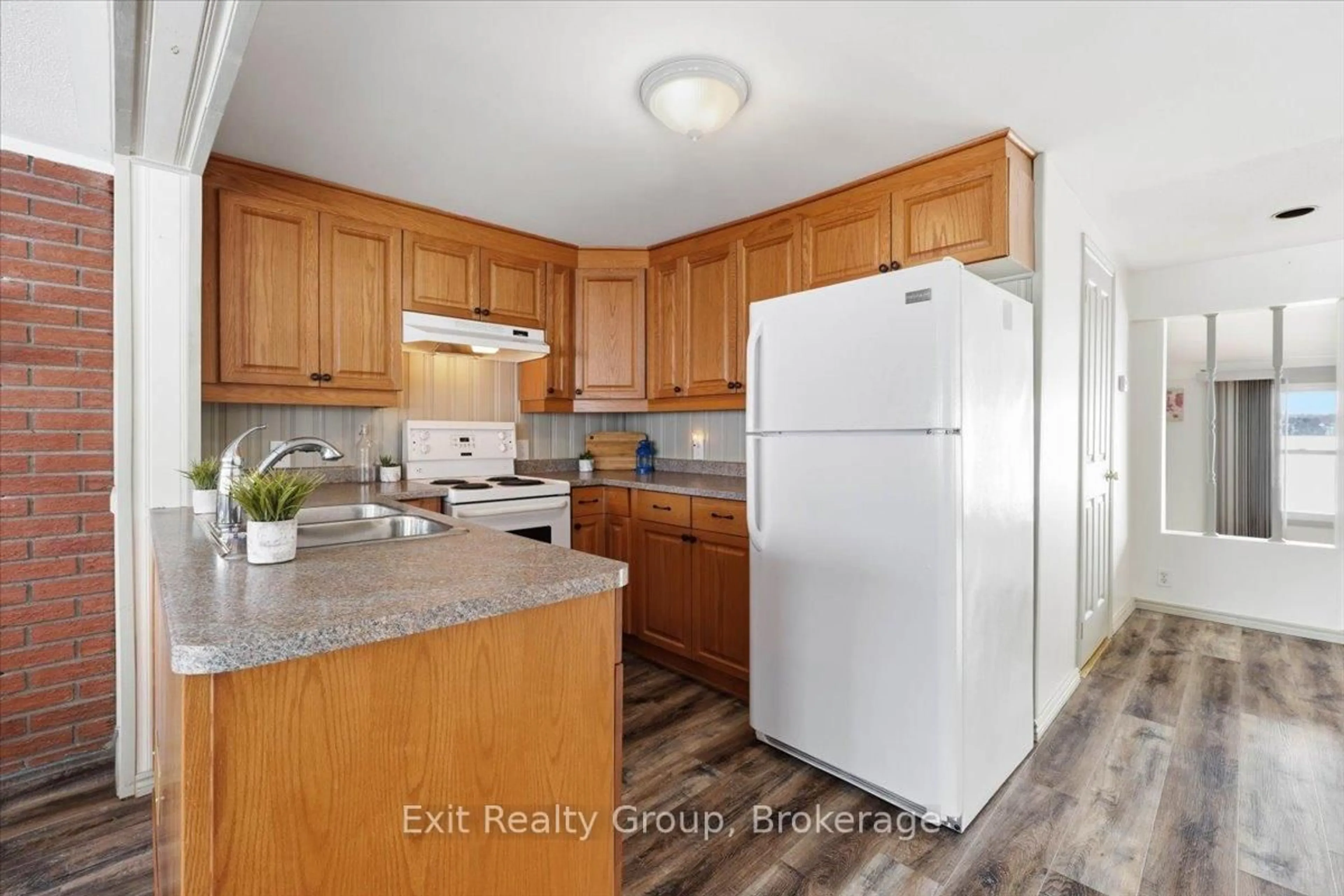 Standard kitchen, unknown for 1083 Lakeside Dr, Prince Edward County Ontario K0K 1T0