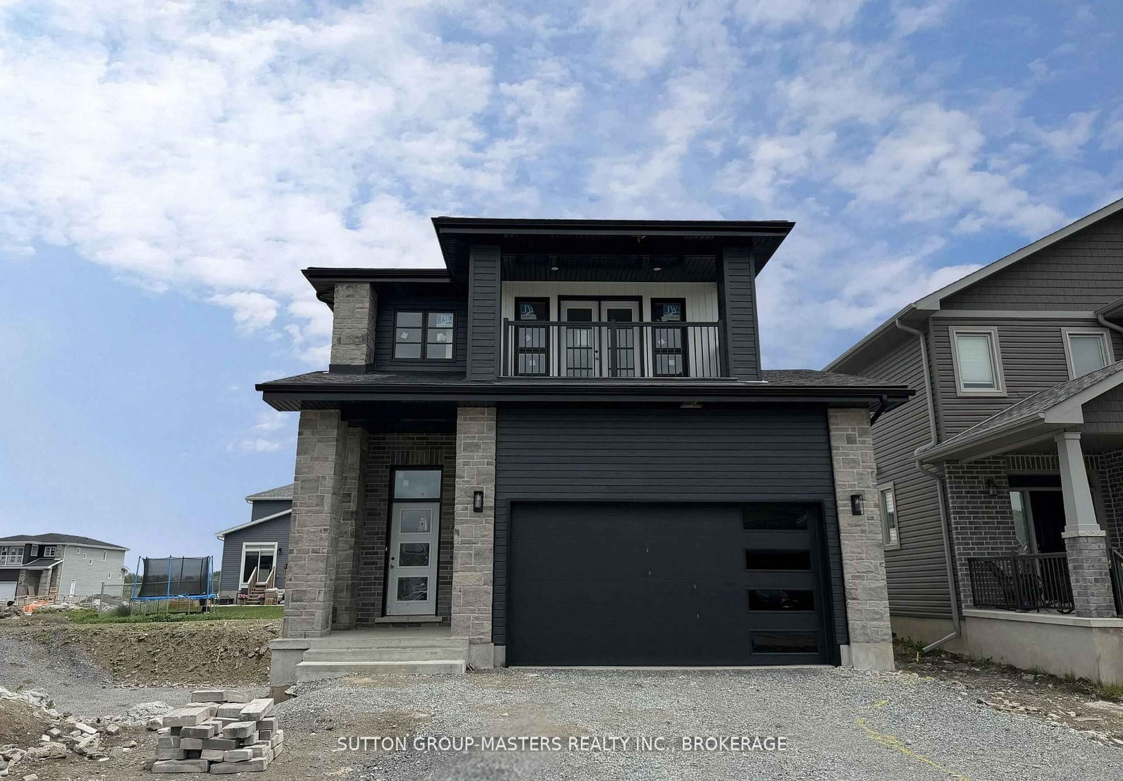 Unknown for 109 Pearce St, Loyalist Ontario K7N 0E5
