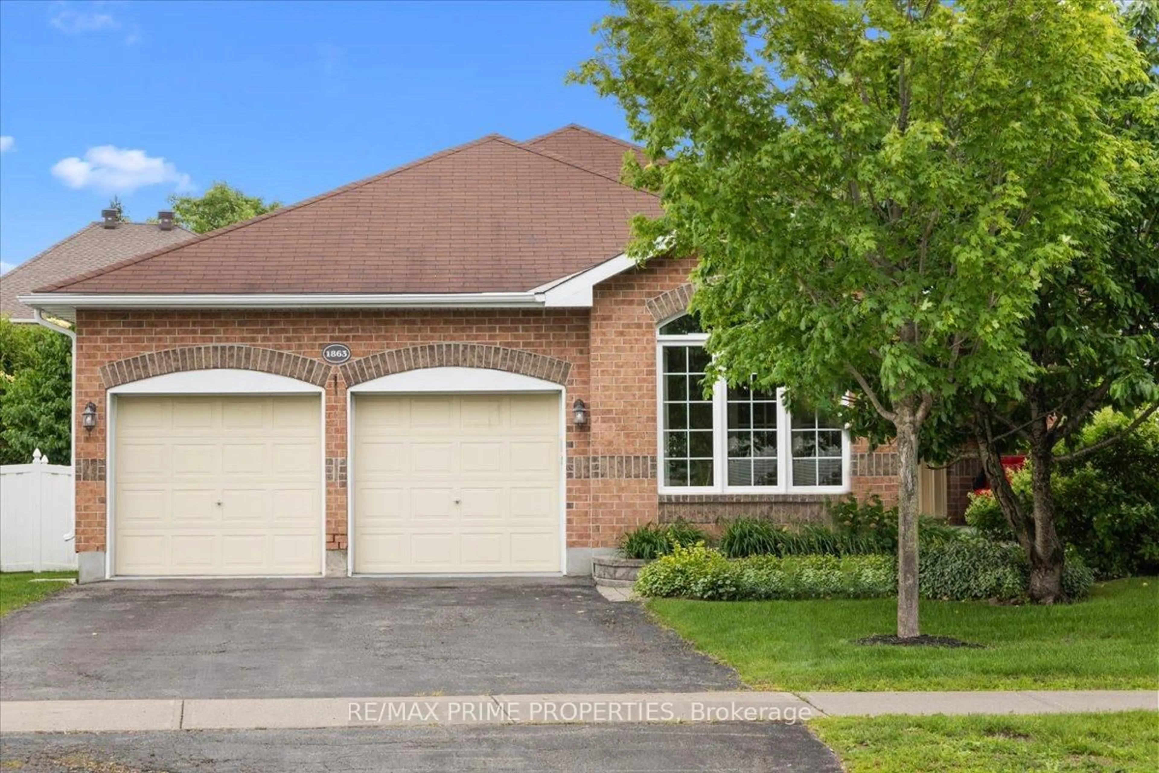 Home with brick exterior material, street for 1863 Springridge Dr, Ottawa Ontario K4A 4R1