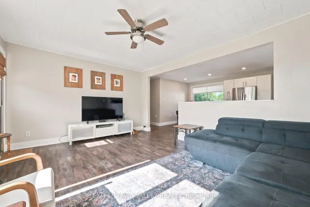 41 Huron St, Deep River 5