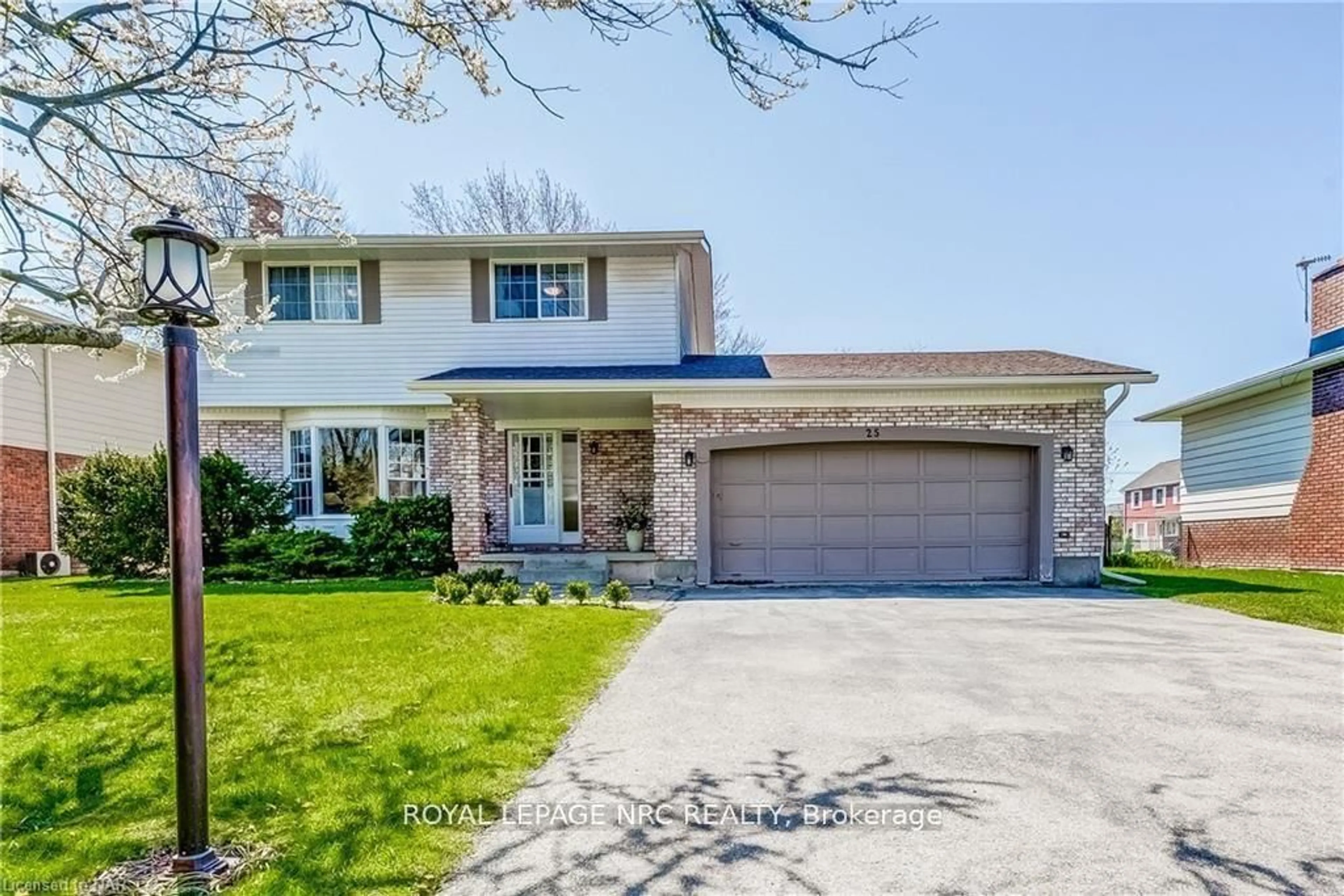 Home with brick exterior material, street for 25 St George Crt, Fort Erie Ontario L0S 1B0