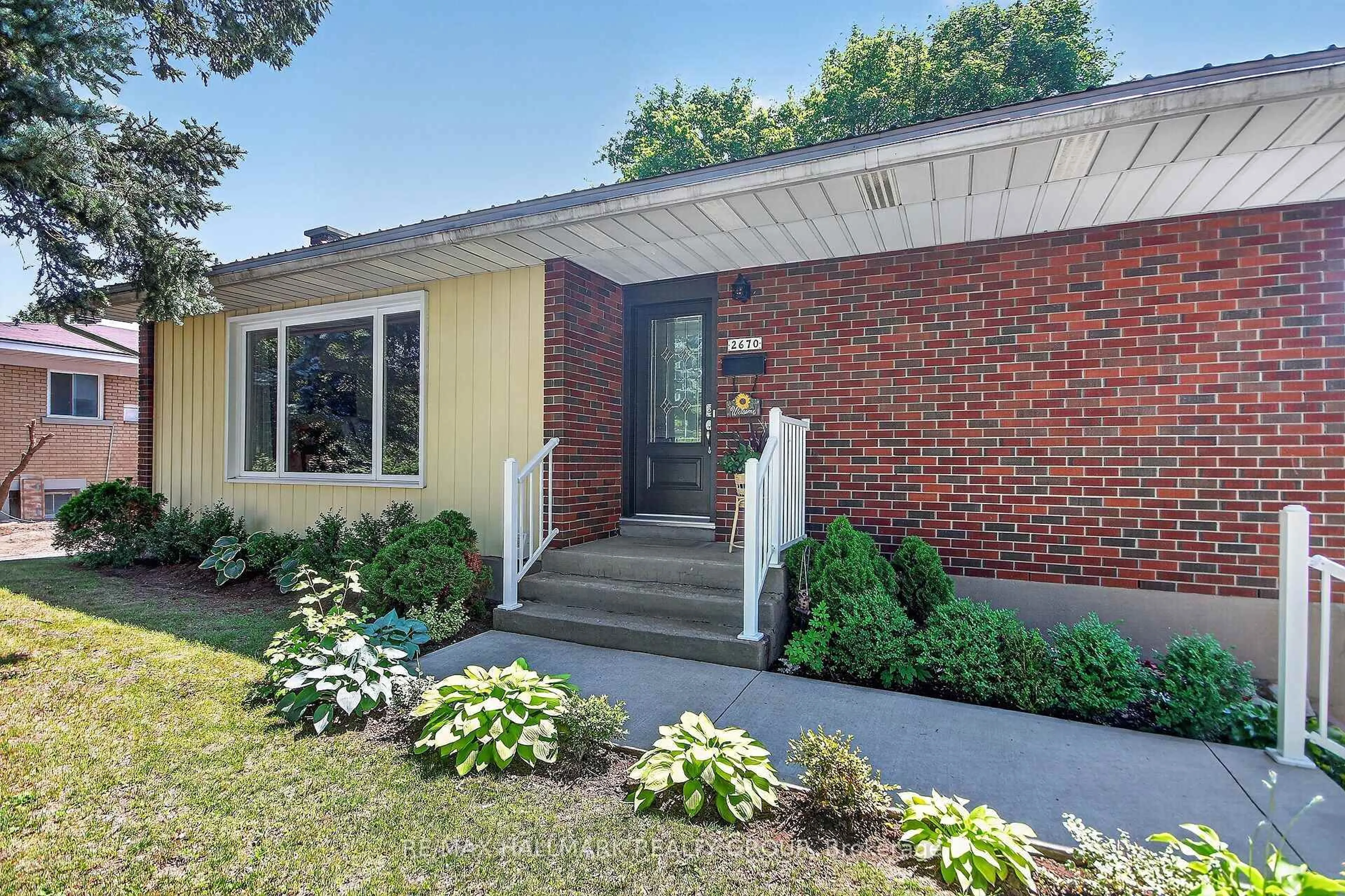 Home with brick exterior material, street for 2670 Iris St, Ottawa Ontario K2C 1E5