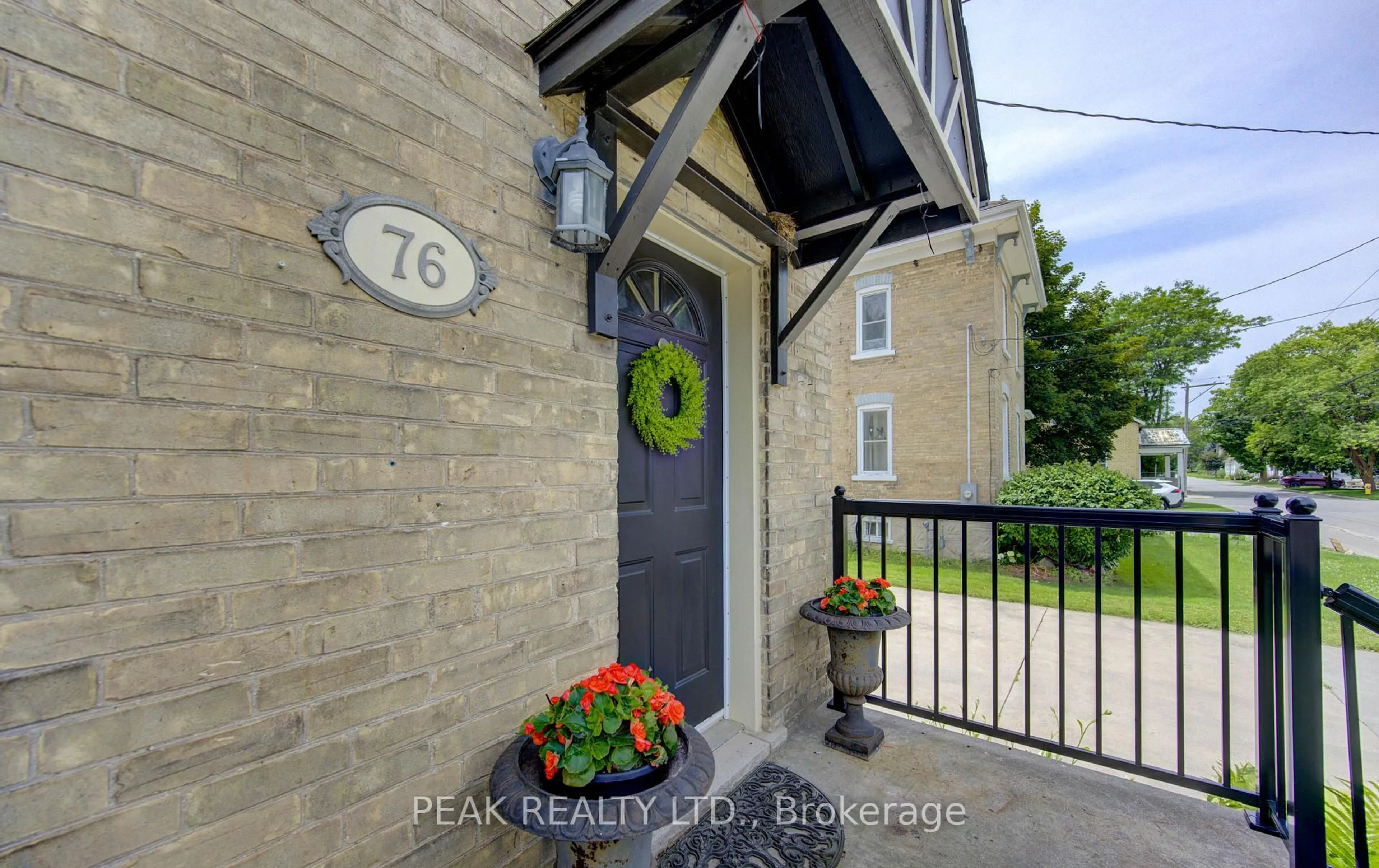 Indoor entryway for 76 Jacob St, East Zorra-Tavistock Ontario N0B 2R0