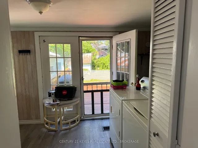 110 Elm St, Gananoque 3