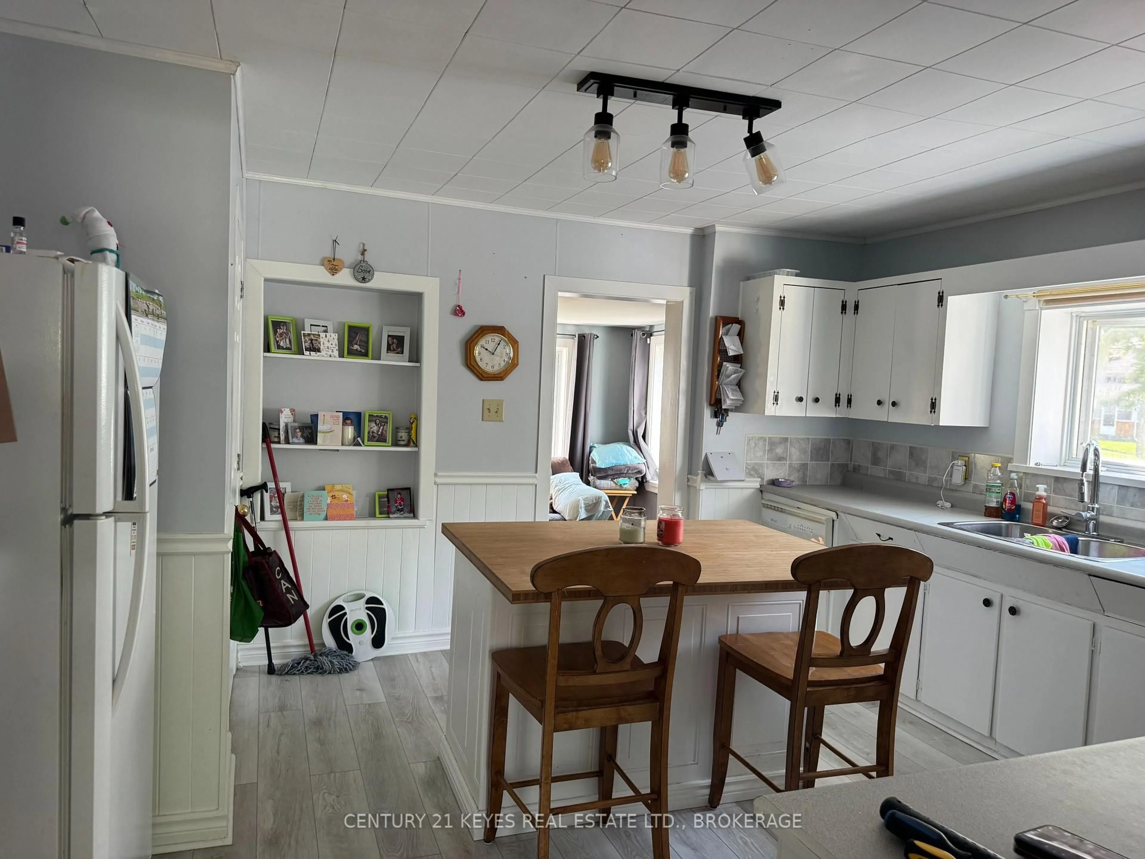 Unknown for 110 Elm St, Gananoque Ontario K7G 2S9
