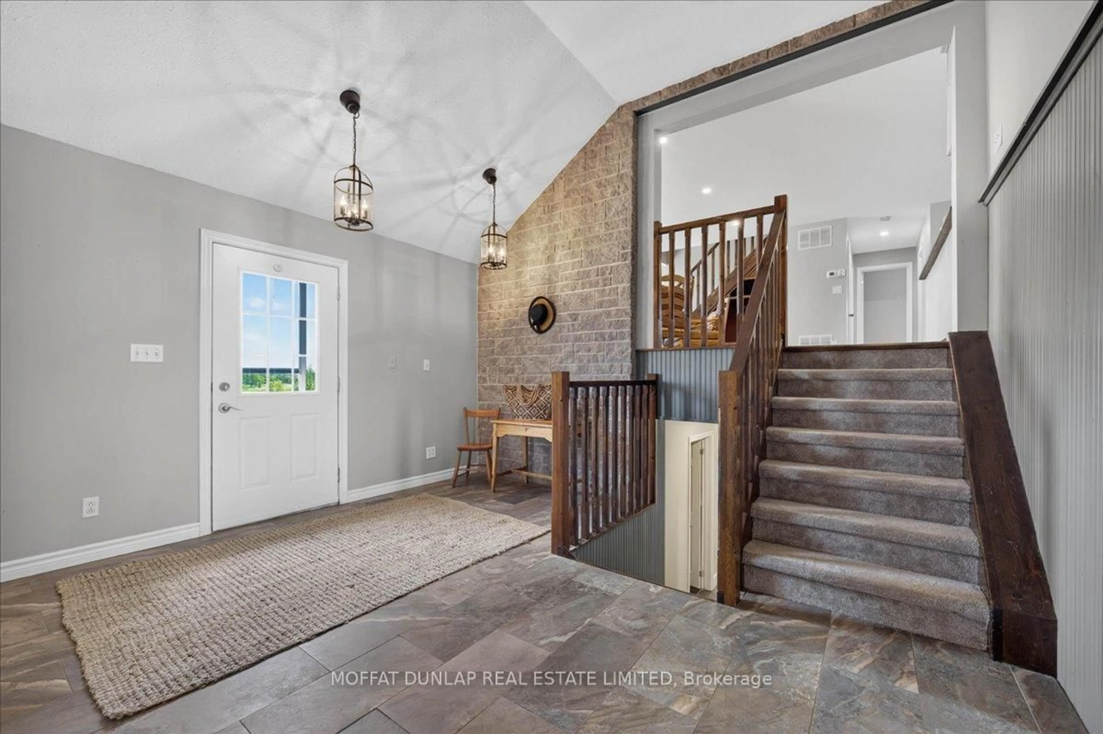 Indoor entryway for 717092 Line 1 East, Mulmur Ontario L9V 0G2