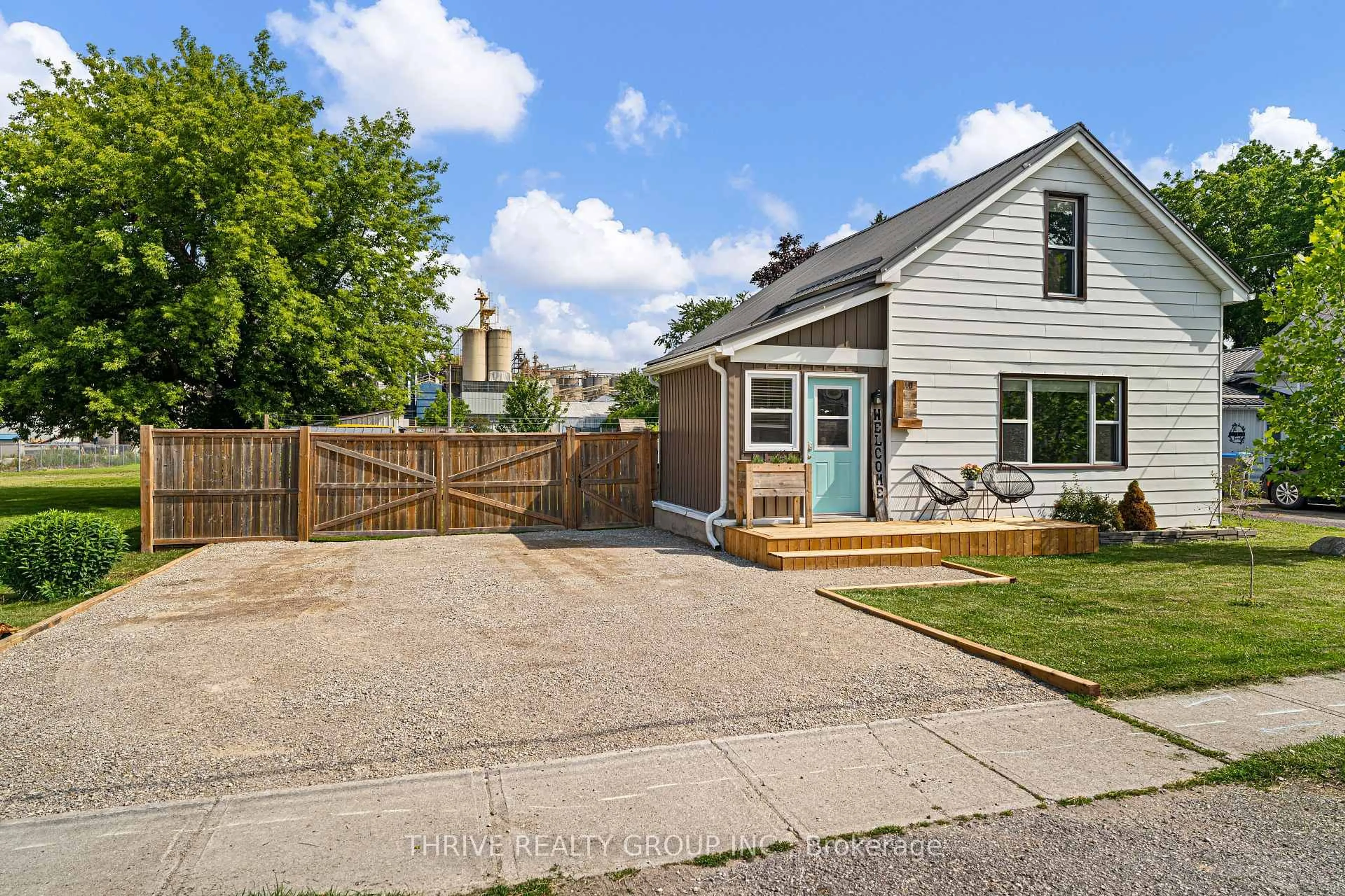 A pic from outside/outdoor area/front of a property/back of a property/a pic from drone, street for 110 Queen St, Bluewater Ontario N0M 1X0