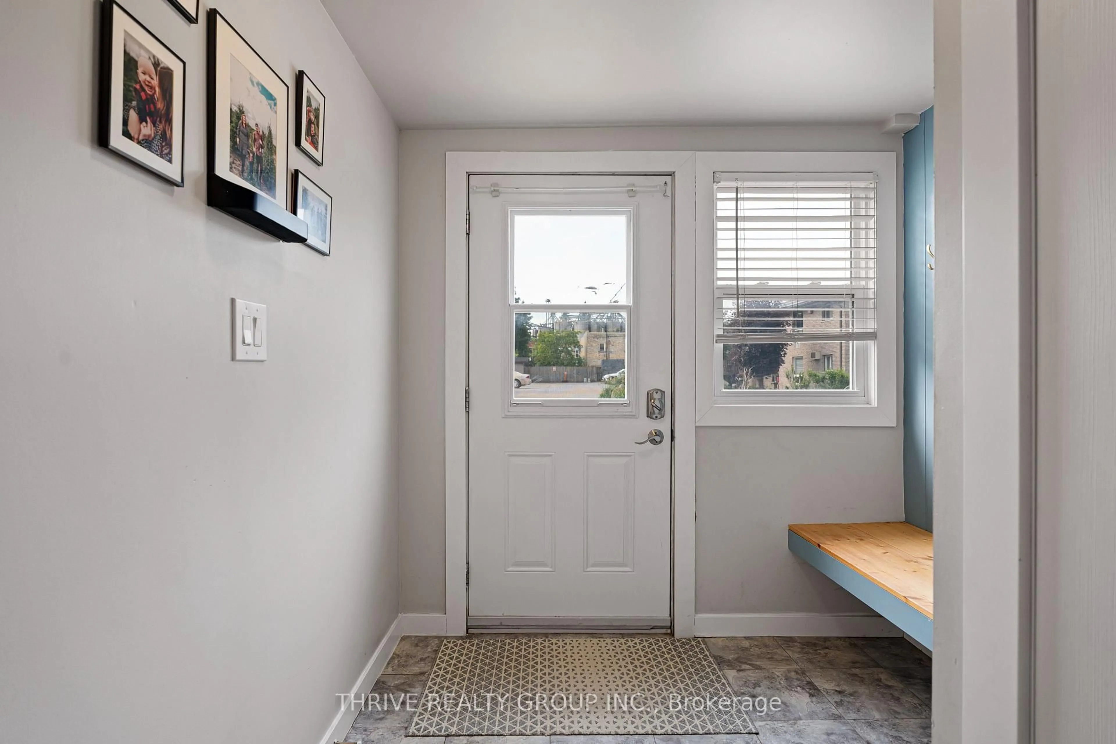 Indoor entryway for 110 Queen St, Bluewater Ontario N0M 1X0
