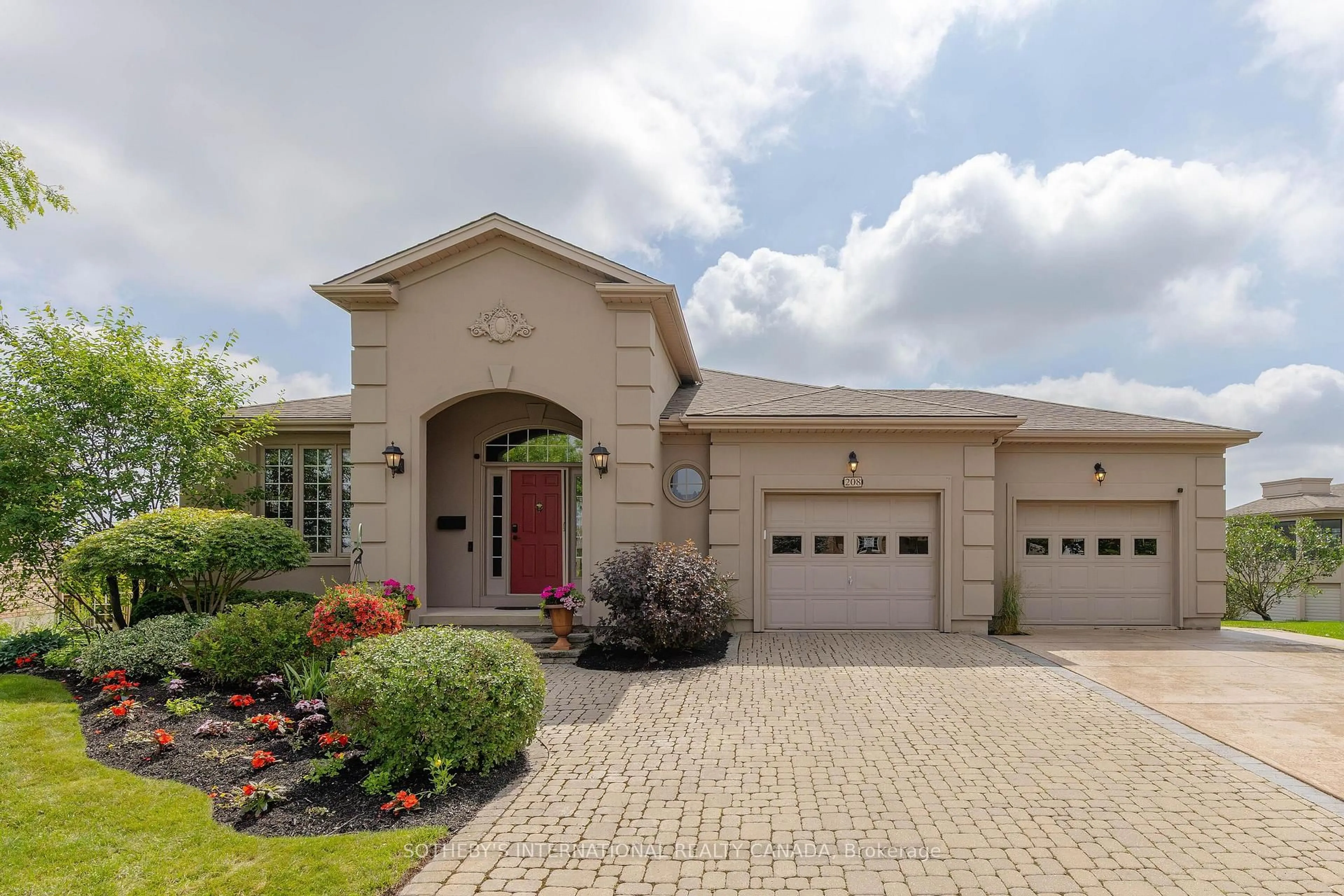 Home with brick exterior material, street for 208 Muirfield Tr, Welland Ontario L3B 6G7