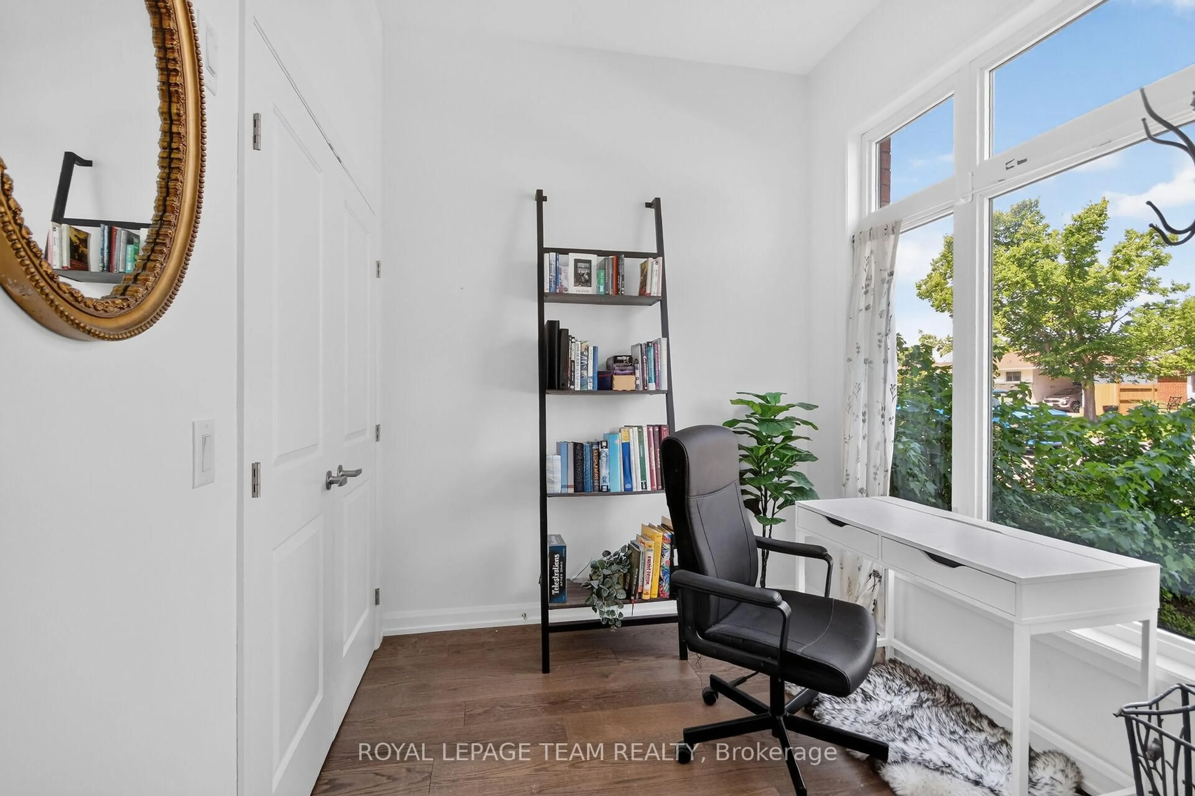 A pic of a room for 2706 Draper St, Ottawa Ontario K2H 0C4