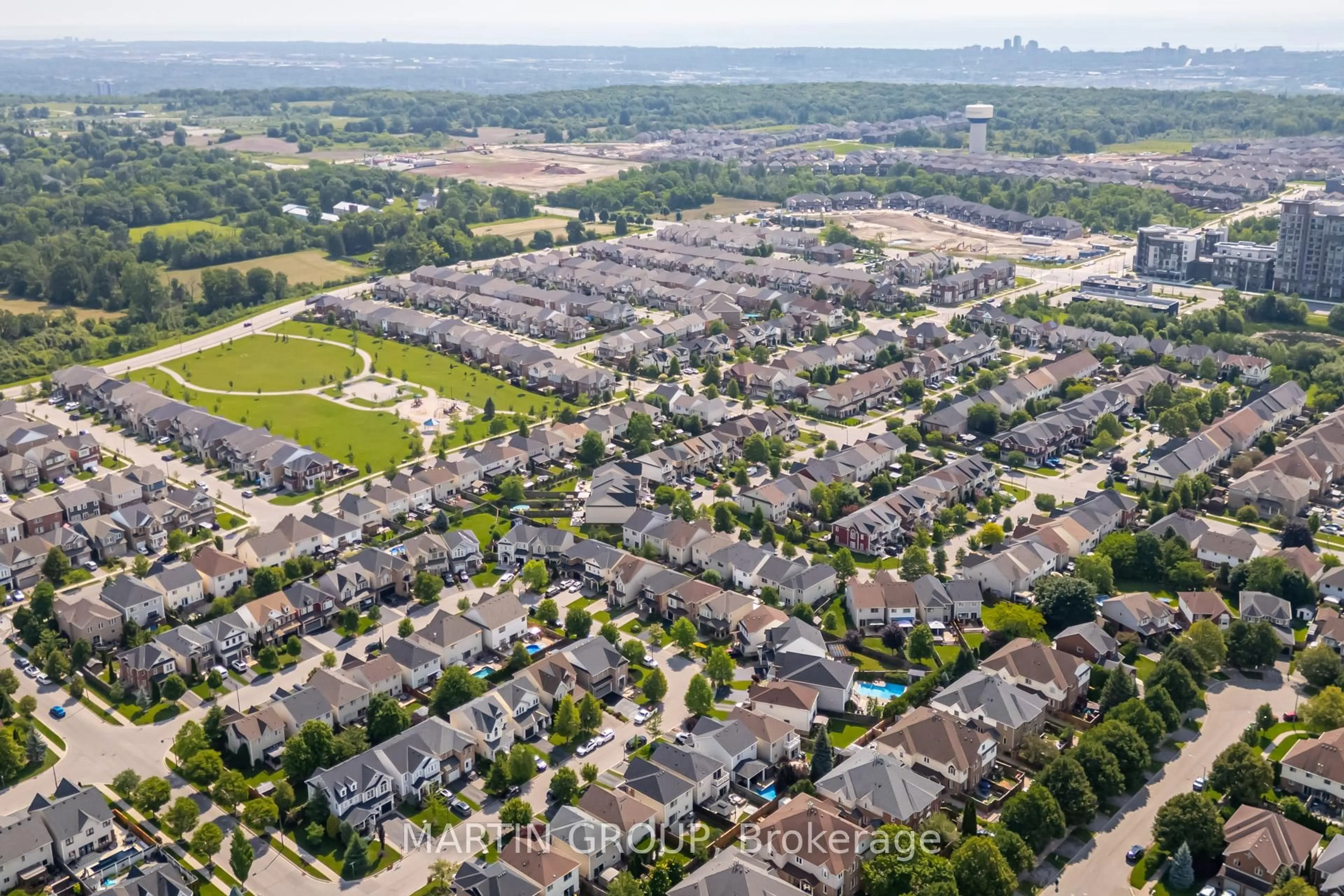 A pic from outside/outdoor area/front of a property/back of a property/a pic from drone, street for 59 Fiddlehead Cres, Hamilton Ontario L0R 2H8