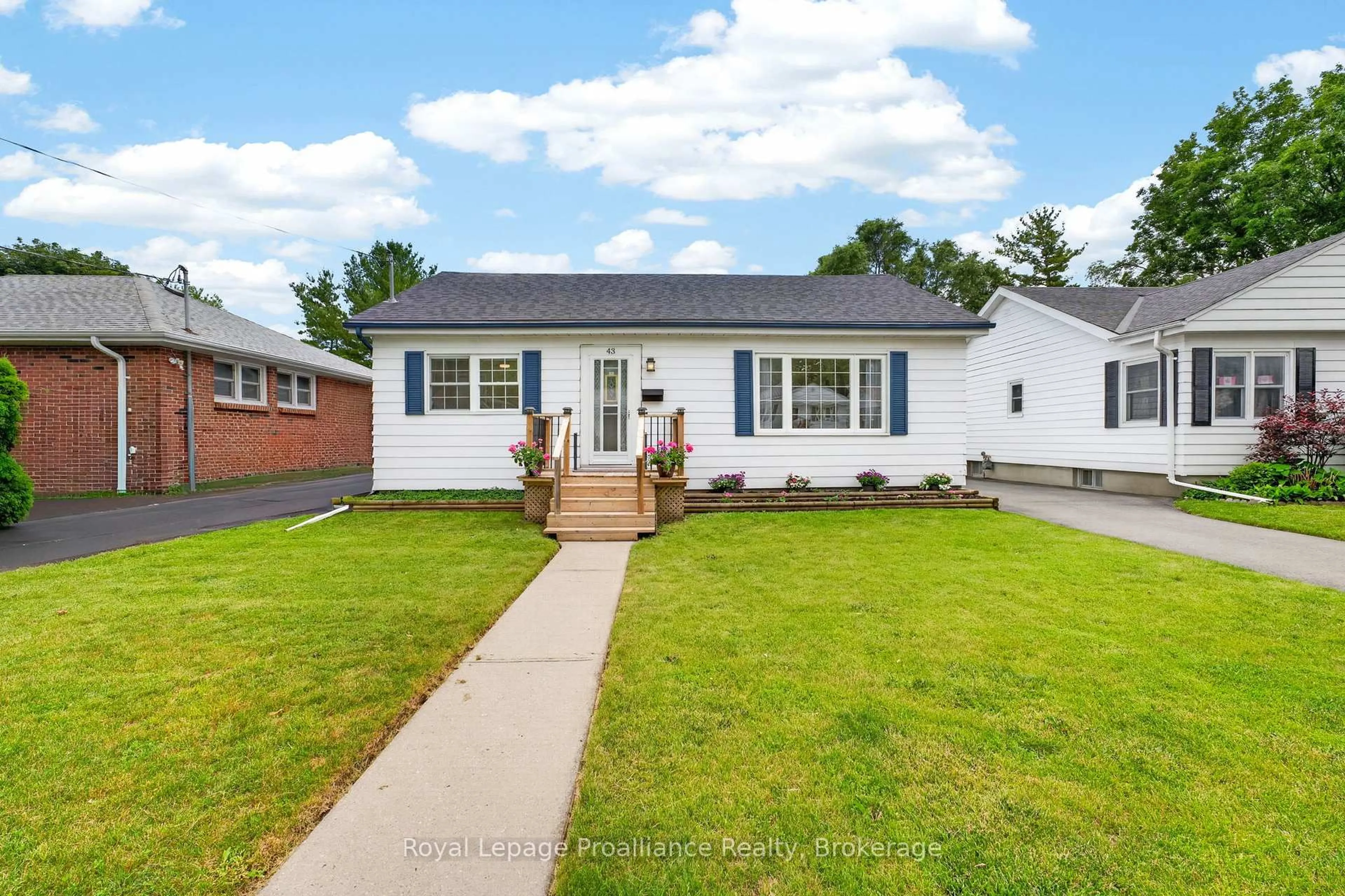 Home with vinyl exterior material, street for 43 Hastings Dr, Belleville Ontario K8N 1J4