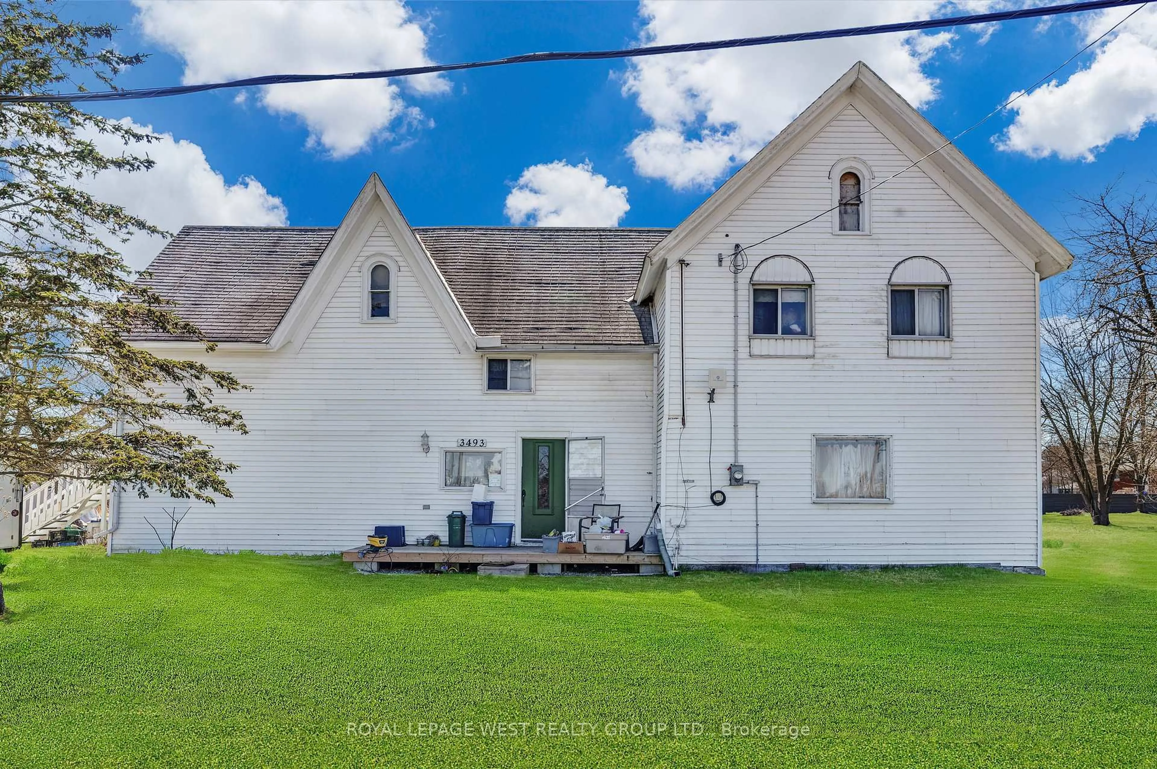 A pic from outside/outdoor area/front of a property/back of a property/a pic from drone, unknown for 3493 Highway 3, Port Colborne Ontario L3K 5V3
