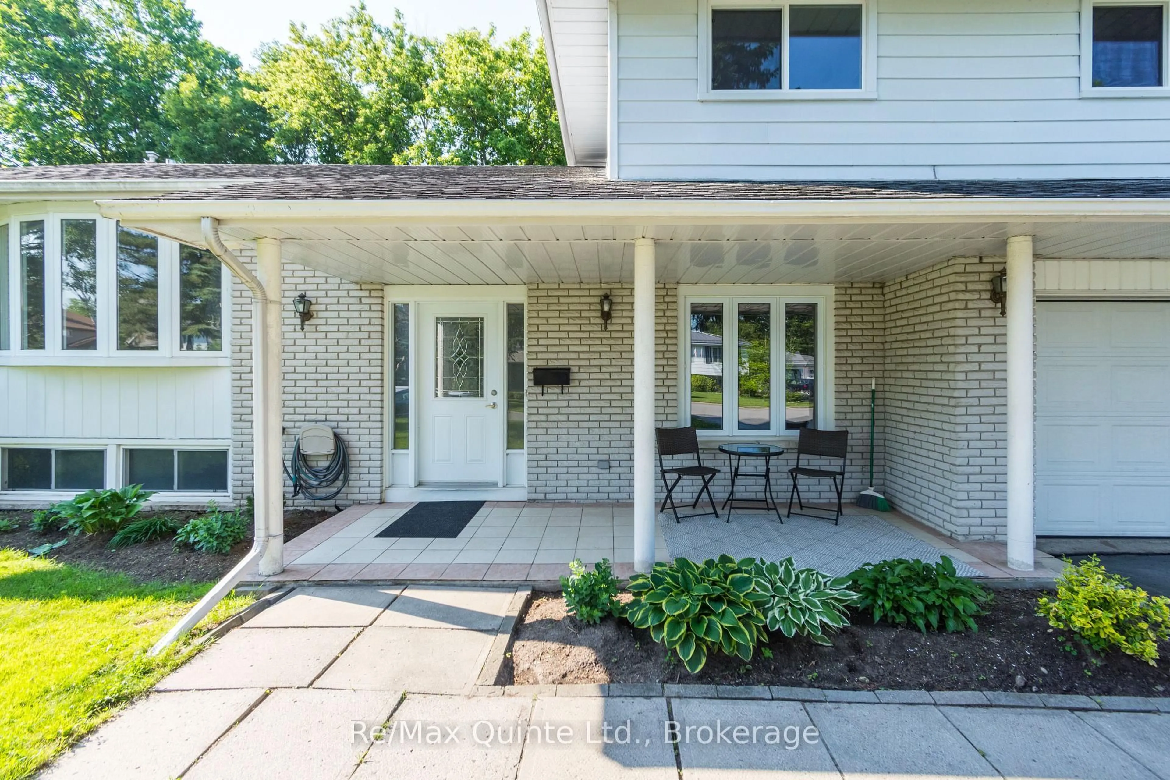Unknown for 5 FLINT Dr, Belleville Ontario K8N 5G4