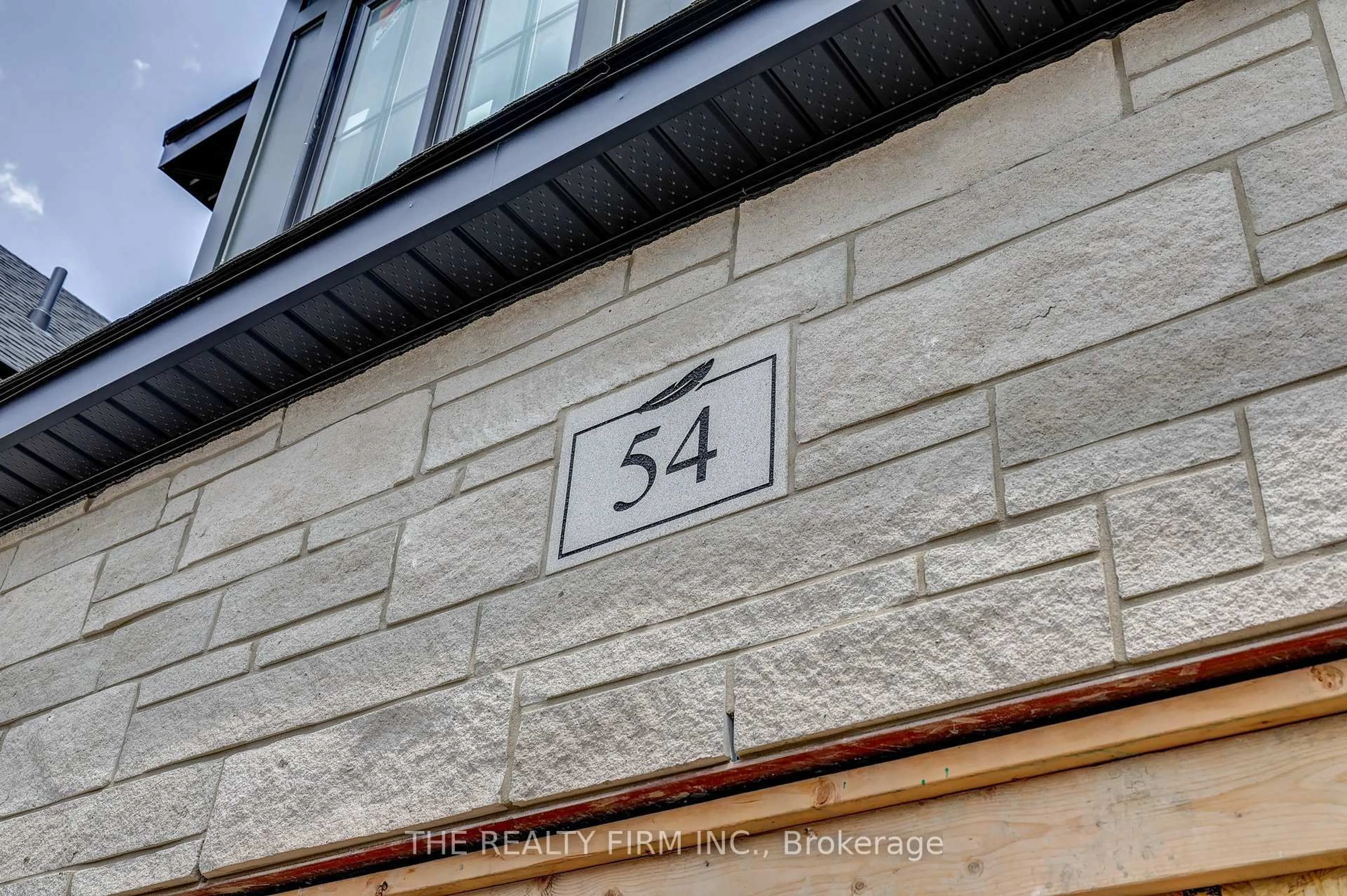 Unknown for 54 Royal Cres, Southwold Ontario N5P 0G5