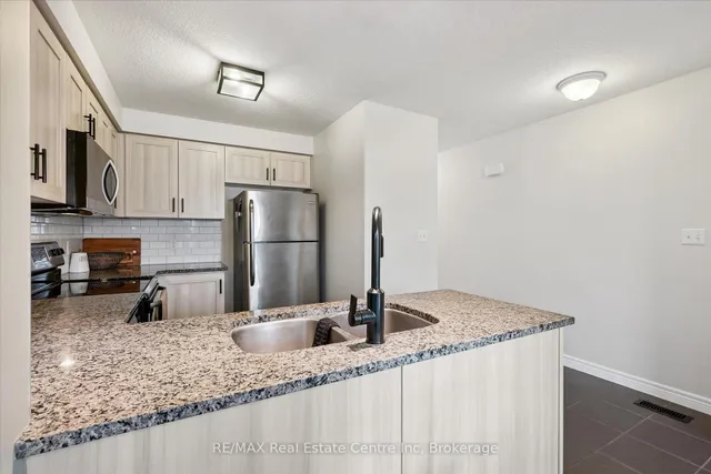 634 WOODLAWN Rd #A, Guelph 3