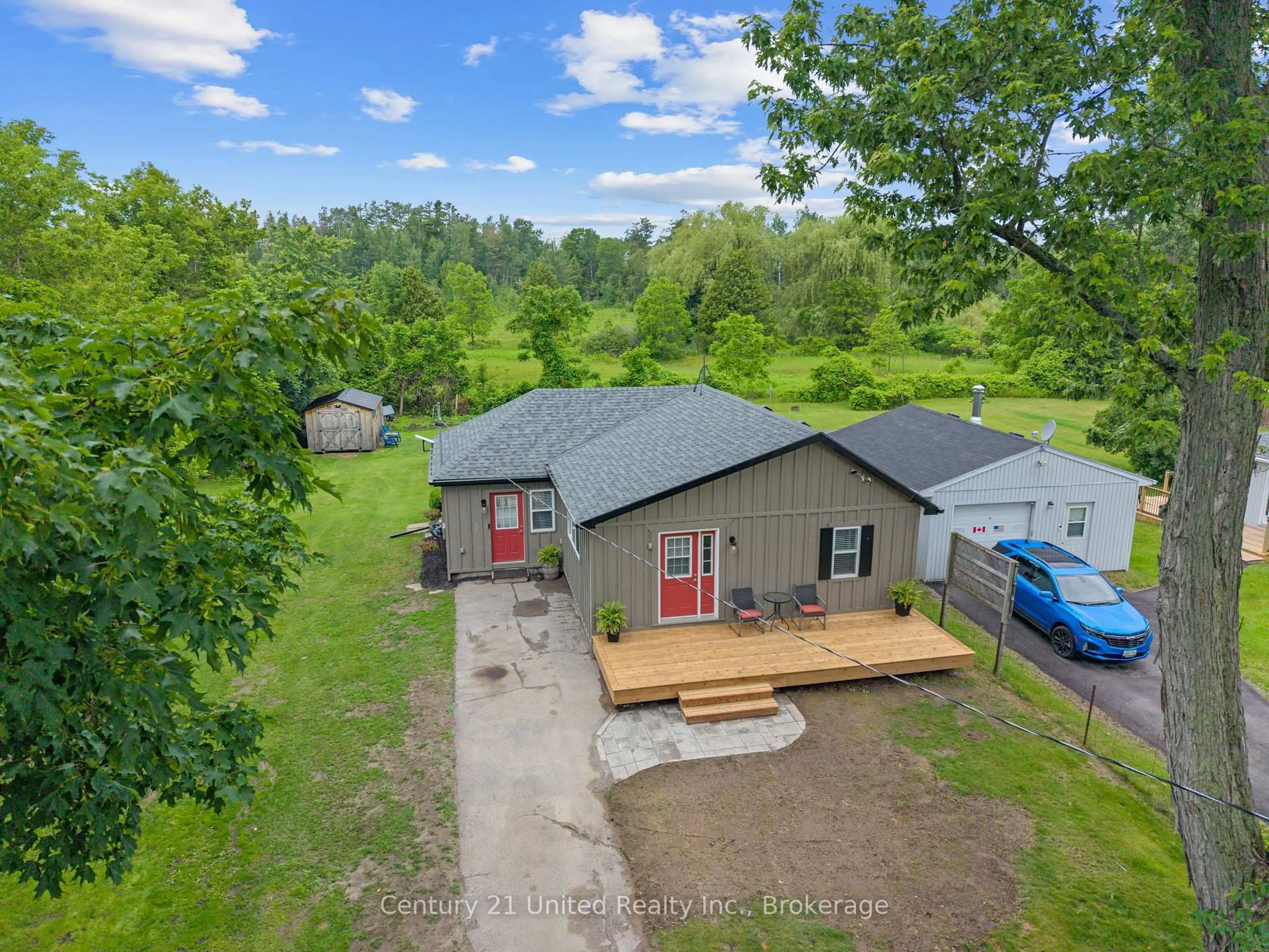 A pic from outside/outdoor area/front of a property/back of a property/a pic from drone, unknown for 5402 Young St, Hamilton Township Ontario K0K 2H0