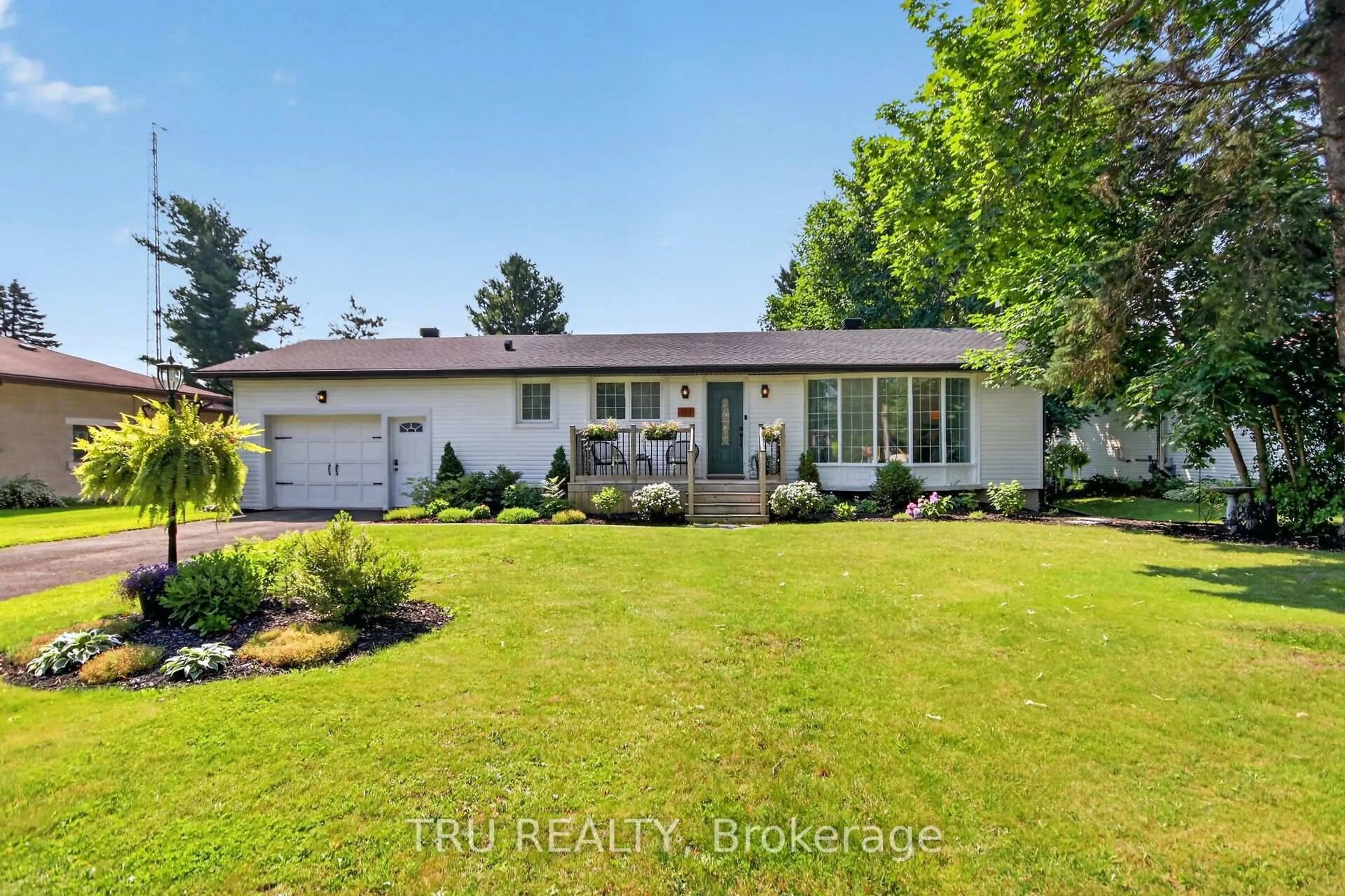 A pic from outside/outdoor area/front of a property/back of a property/a pic from drone, water/lake/river/ocean view for 123 Main St, North Dundas Ontario K0A 2R0