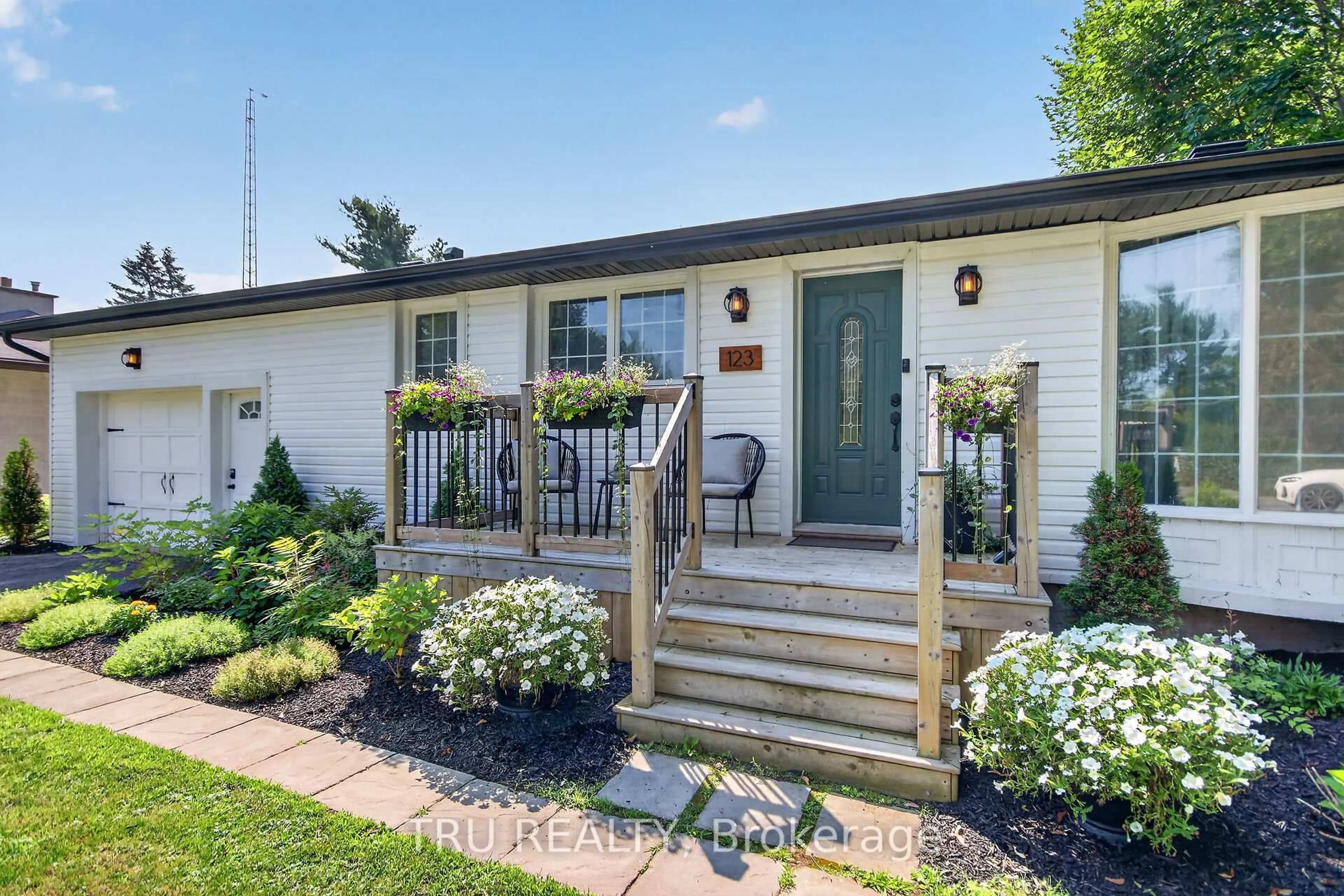 Unknown for 123 Main St, North Dundas Ontario K0A 2R0