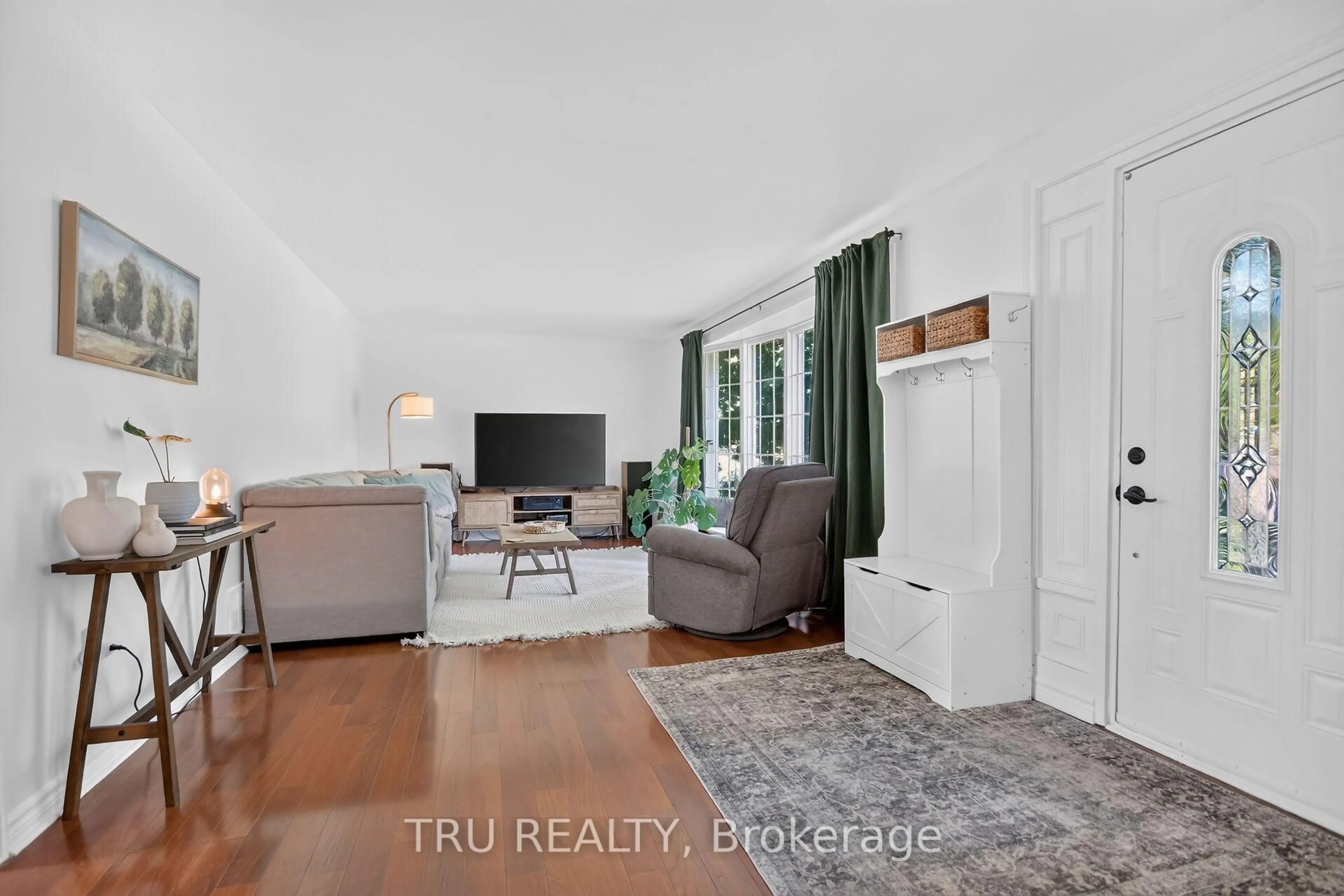 Living room with furniture, unknown for 123 Main St, North Dundas Ontario K0A 2R0
