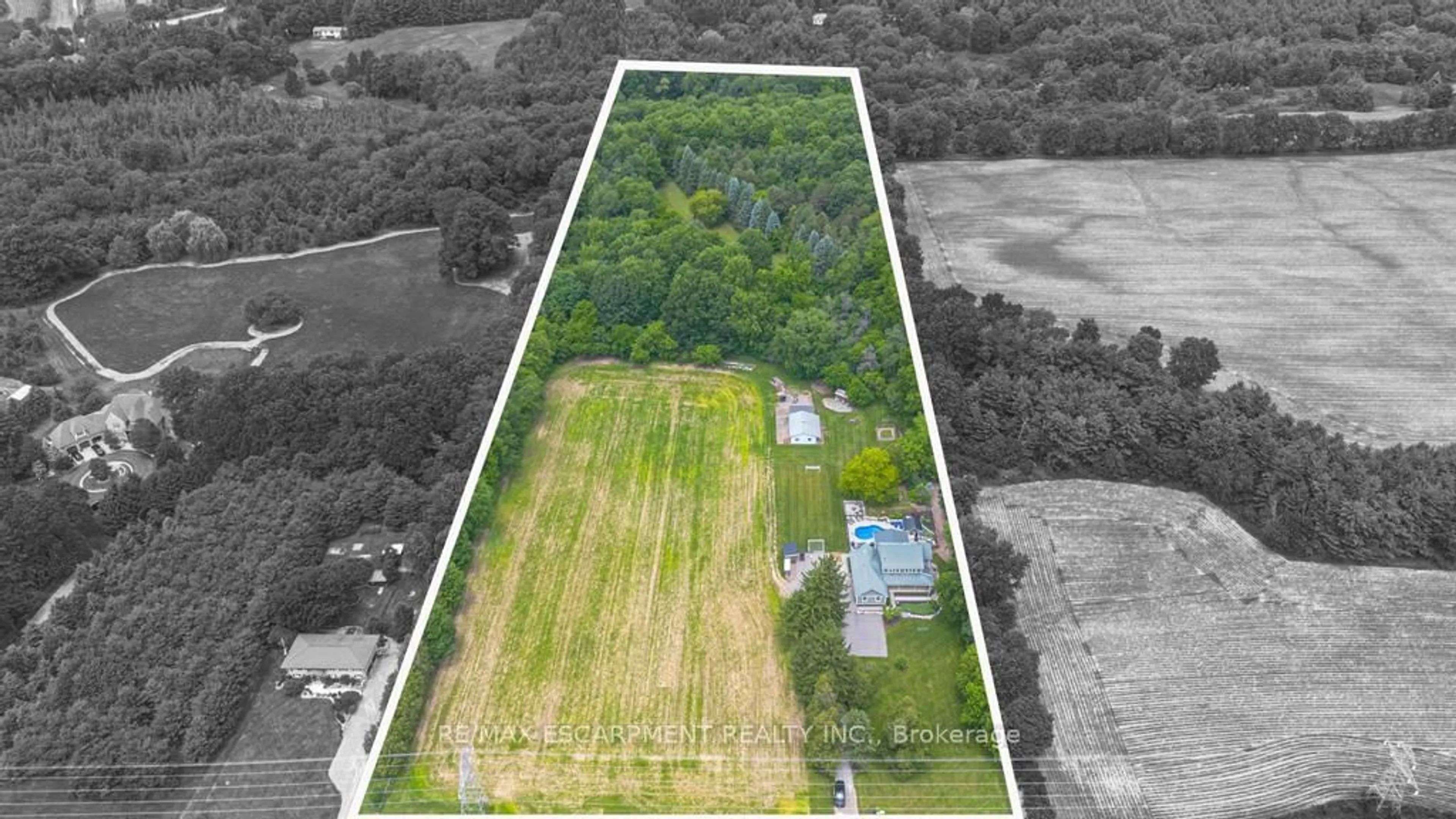 A pic from outside/outdoor area/front of a property/back of a property/a pic from drone, building for 1119 Powerline Rd, Hamilton Ontario L0R 1T0