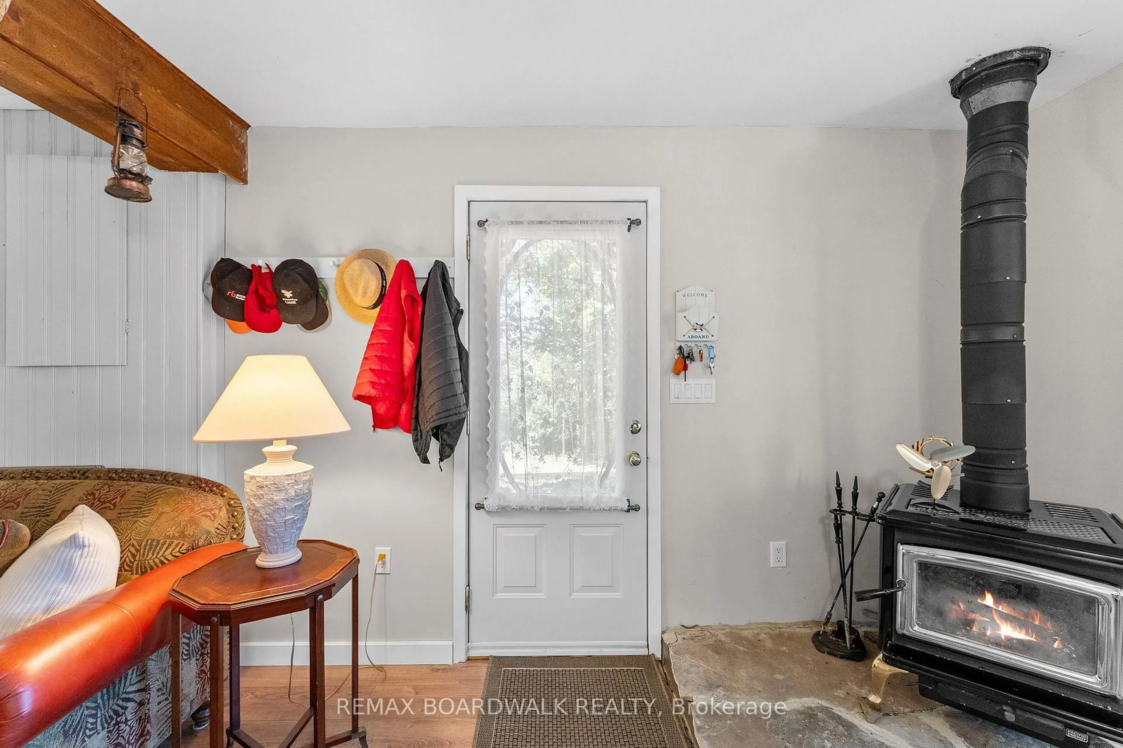Indoor entryway for 39B Cedar Sands Rd, Rideau Lakes Ontario K0E 1G0