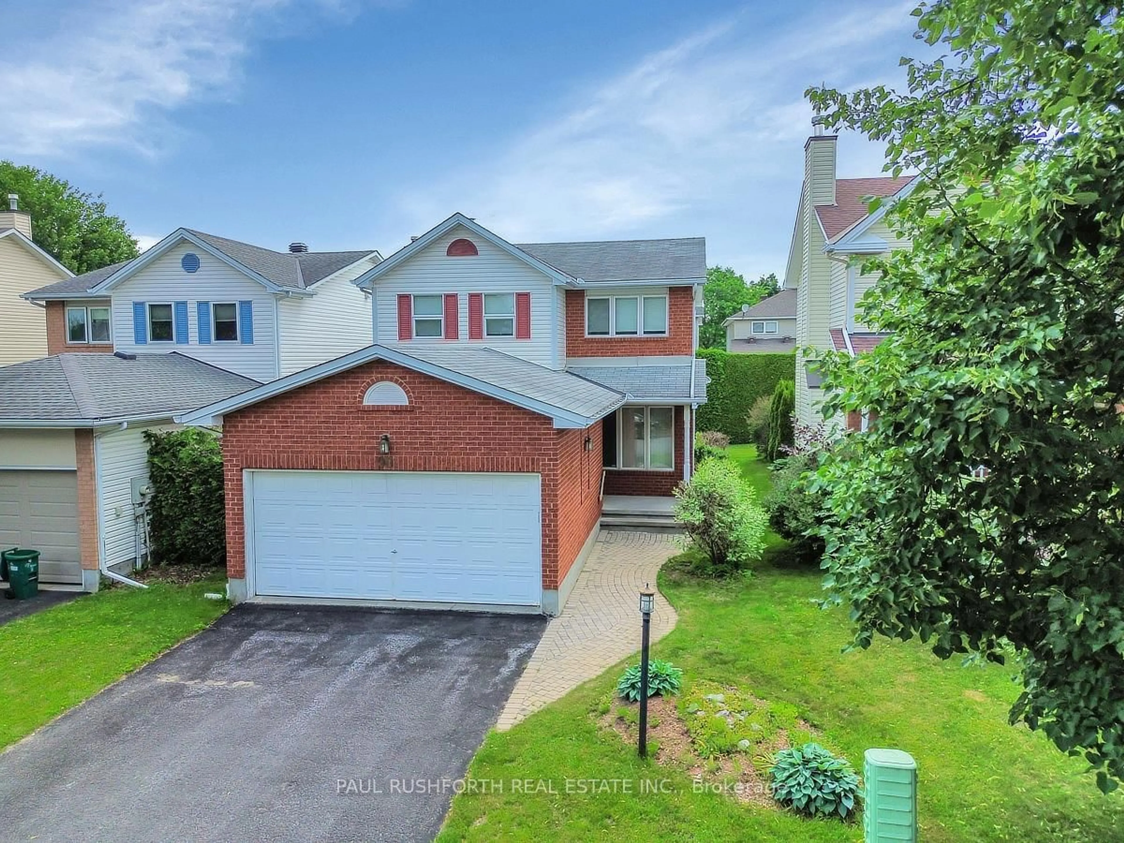A pic from outside/outdoor area/front of a property/back of a property/a pic from drone, street for 90 Moresby Dr, Kanata Ontario K2M 2J6