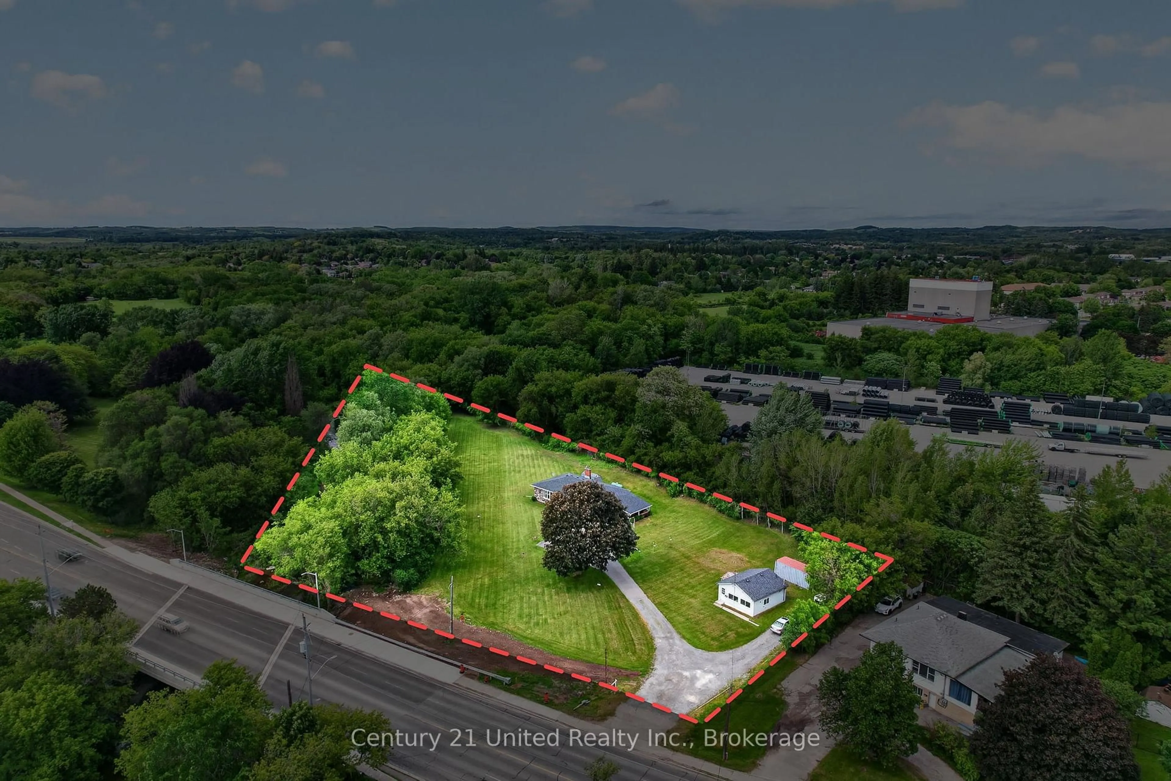 A pic from outside/outdoor area/front of a property/back of a property/a pic from drone, unknown for 670 William St, Cobourg Ontario K9A 3A5