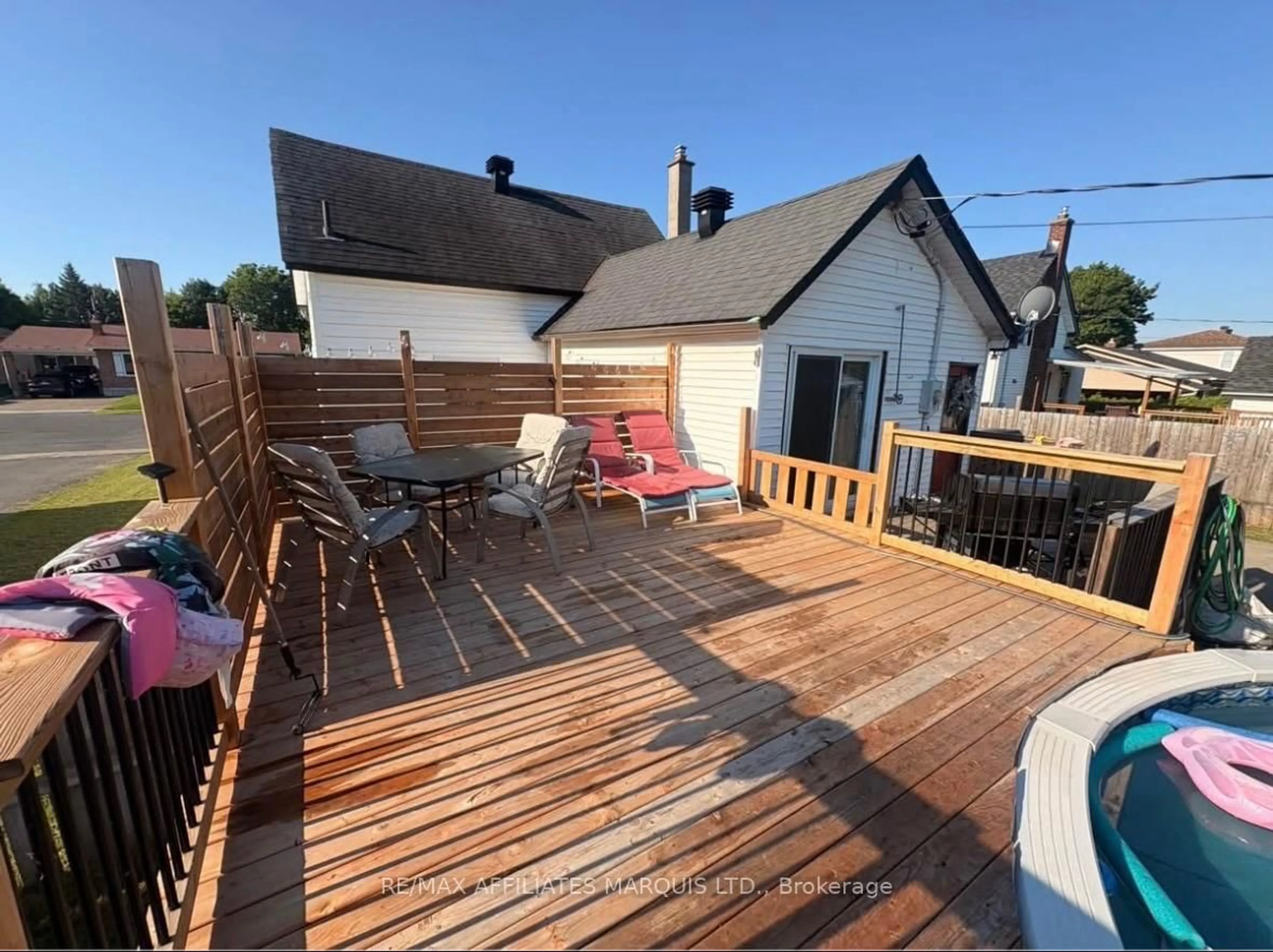 A pic from outside/outdoor area/front of a property/back of a property/a pic from drone, street for 20 FROST Ave, South Stormont Ontario K0C 1P0