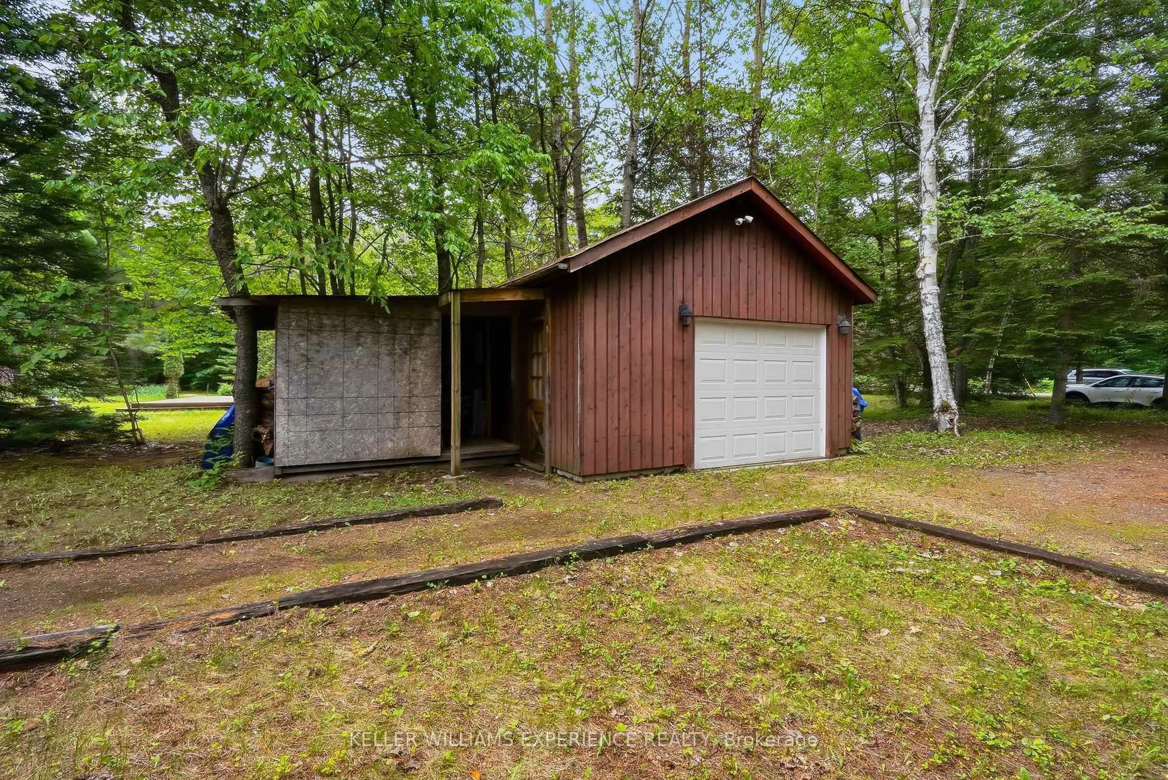 Shed for 1689 Braeloch Rd, Algonquin Highlands Ontario K0M 1S0
