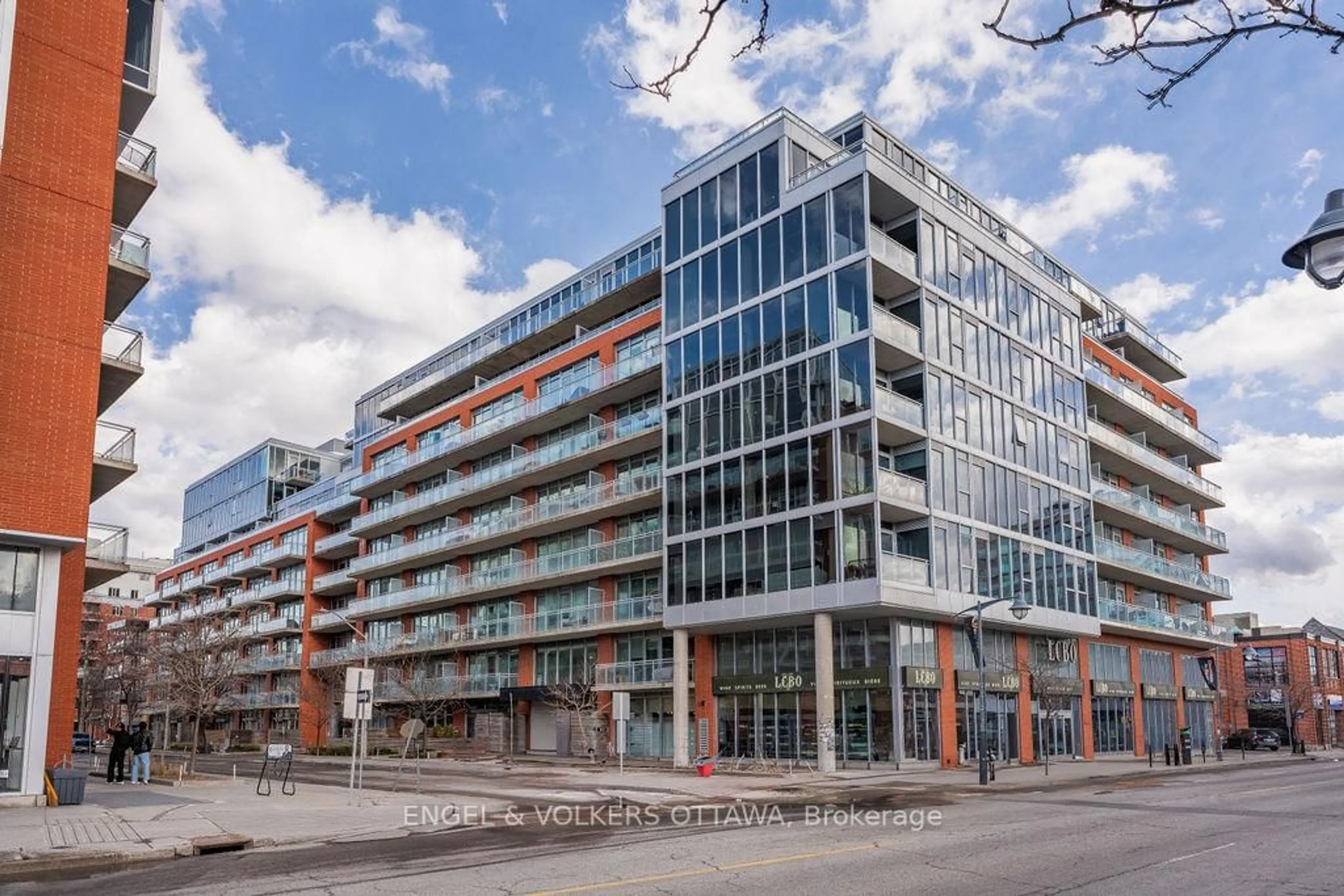 Unknown for 340 Mcleod St #533, Ottawa Ontario K2P 1A4