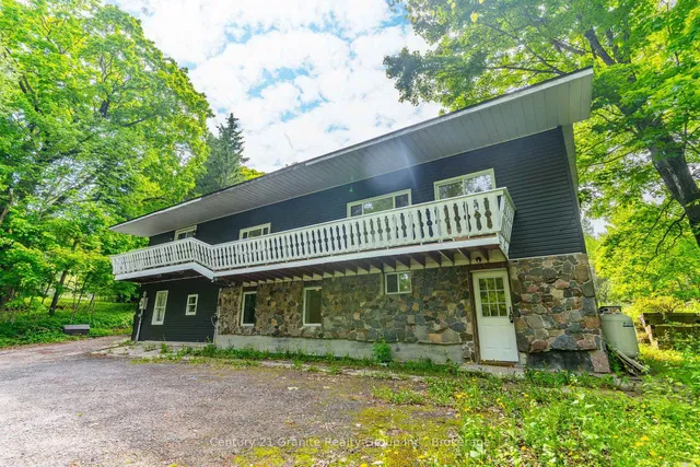 1630 Kashagawigamog Lake Rd, Minden Hills 2